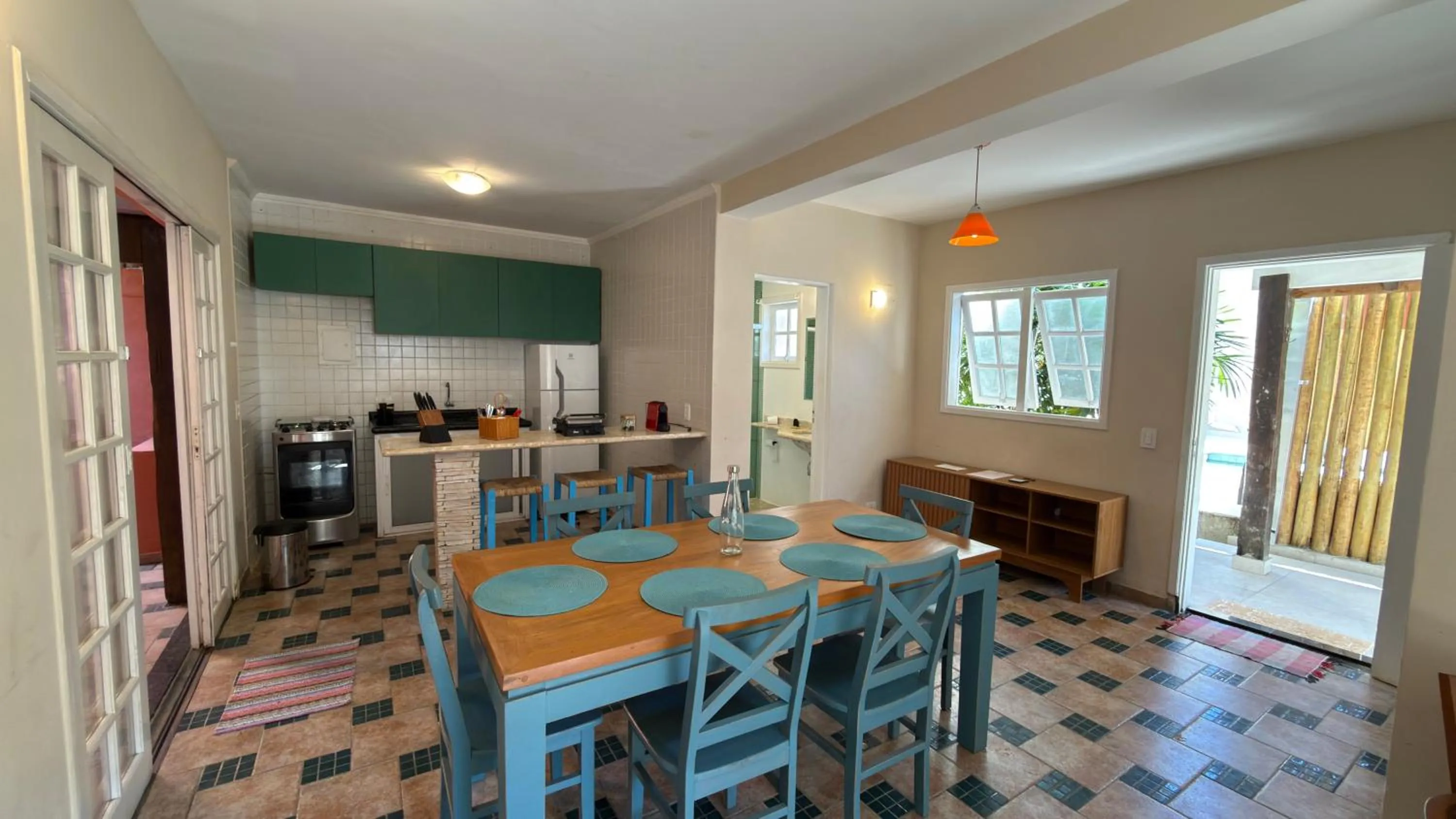 Seating area in Pousada Pantai Maresias