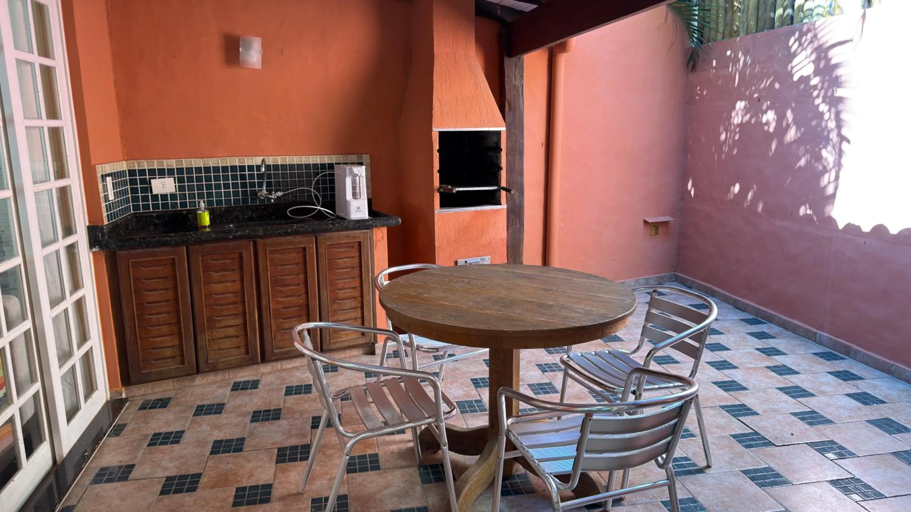 Dining area in Pousada Pantai Maresias