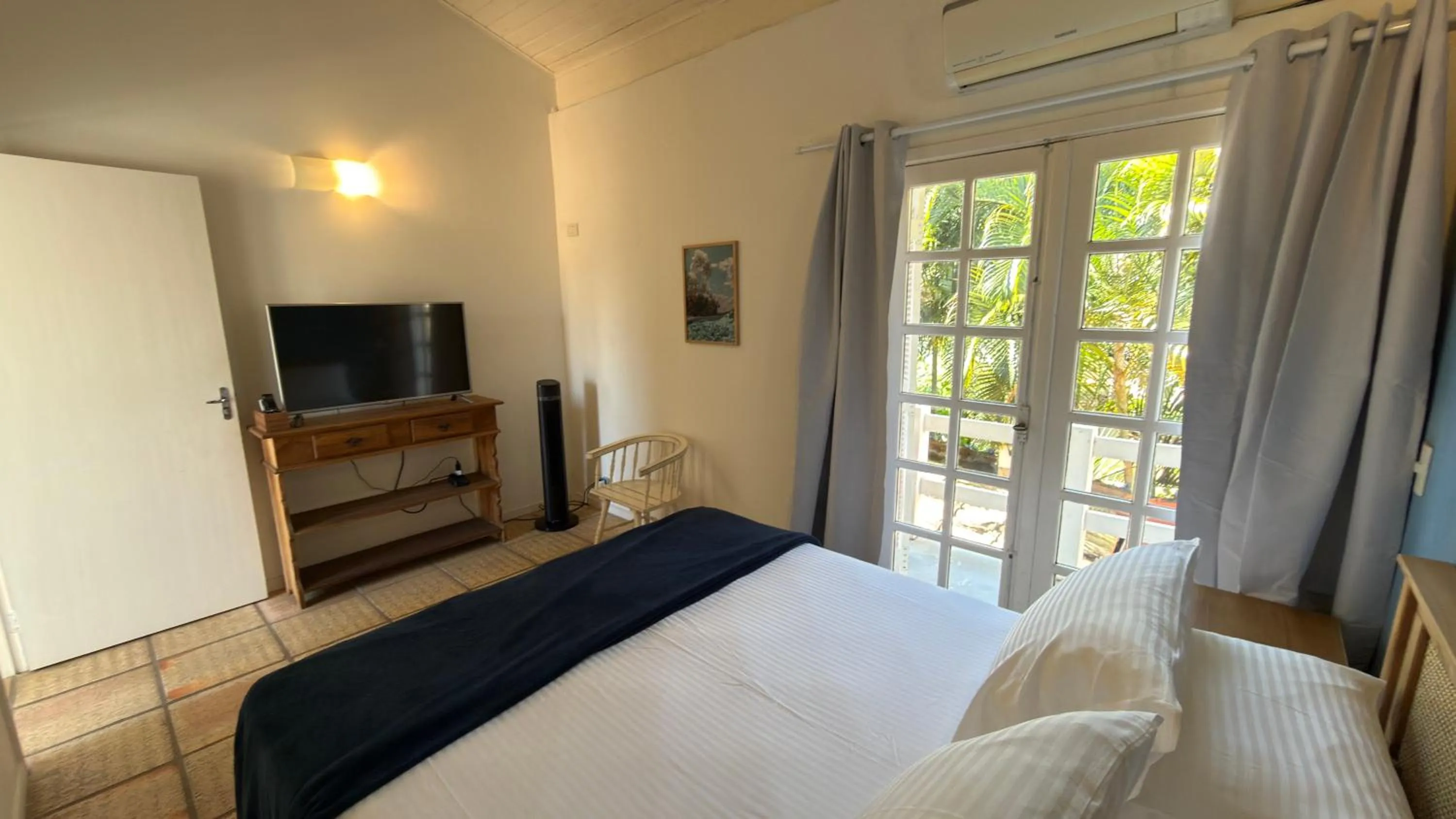 Bedroom, Bed in Pousada Pantai Maresias