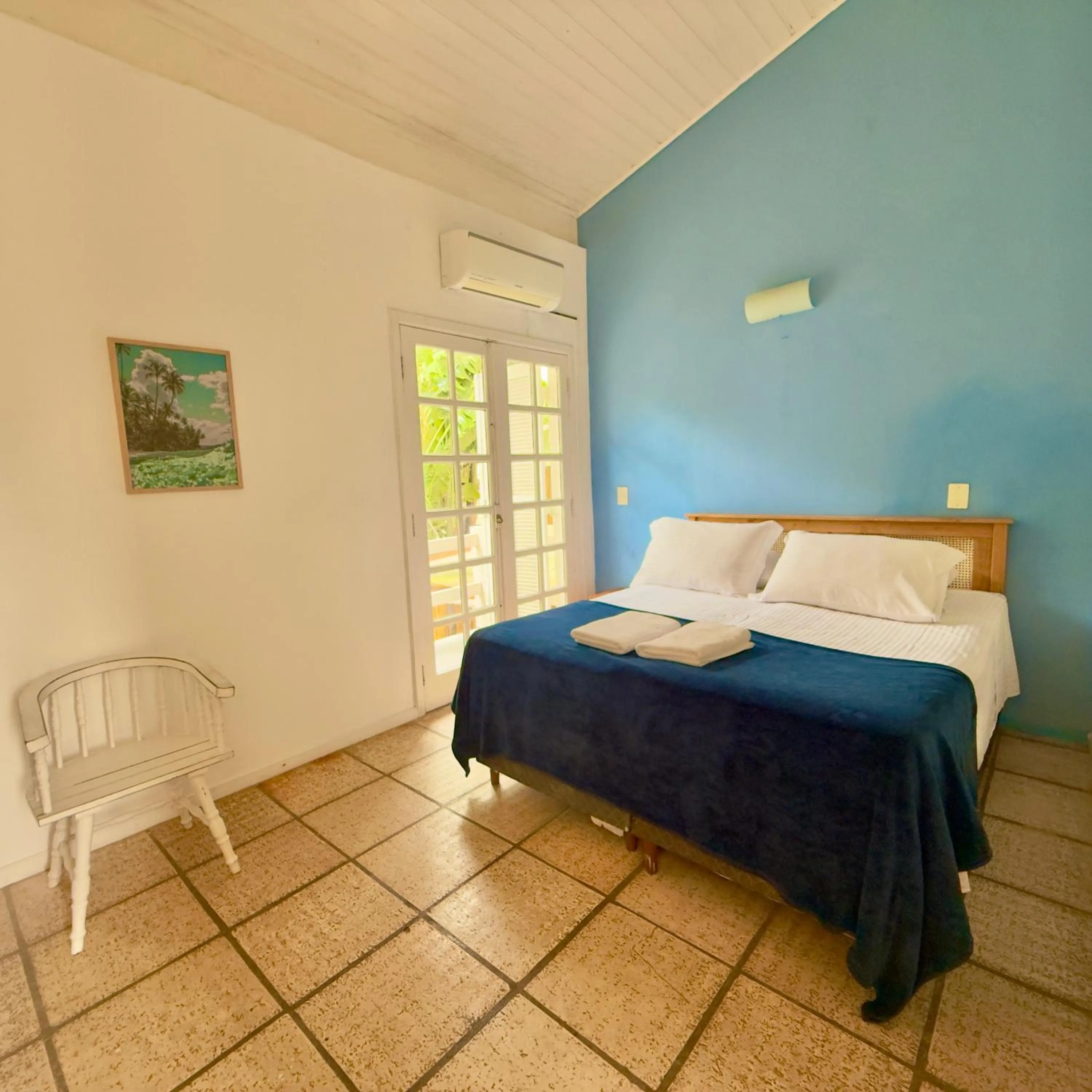 Bedroom, Bed in Pousada Pantai Maresias