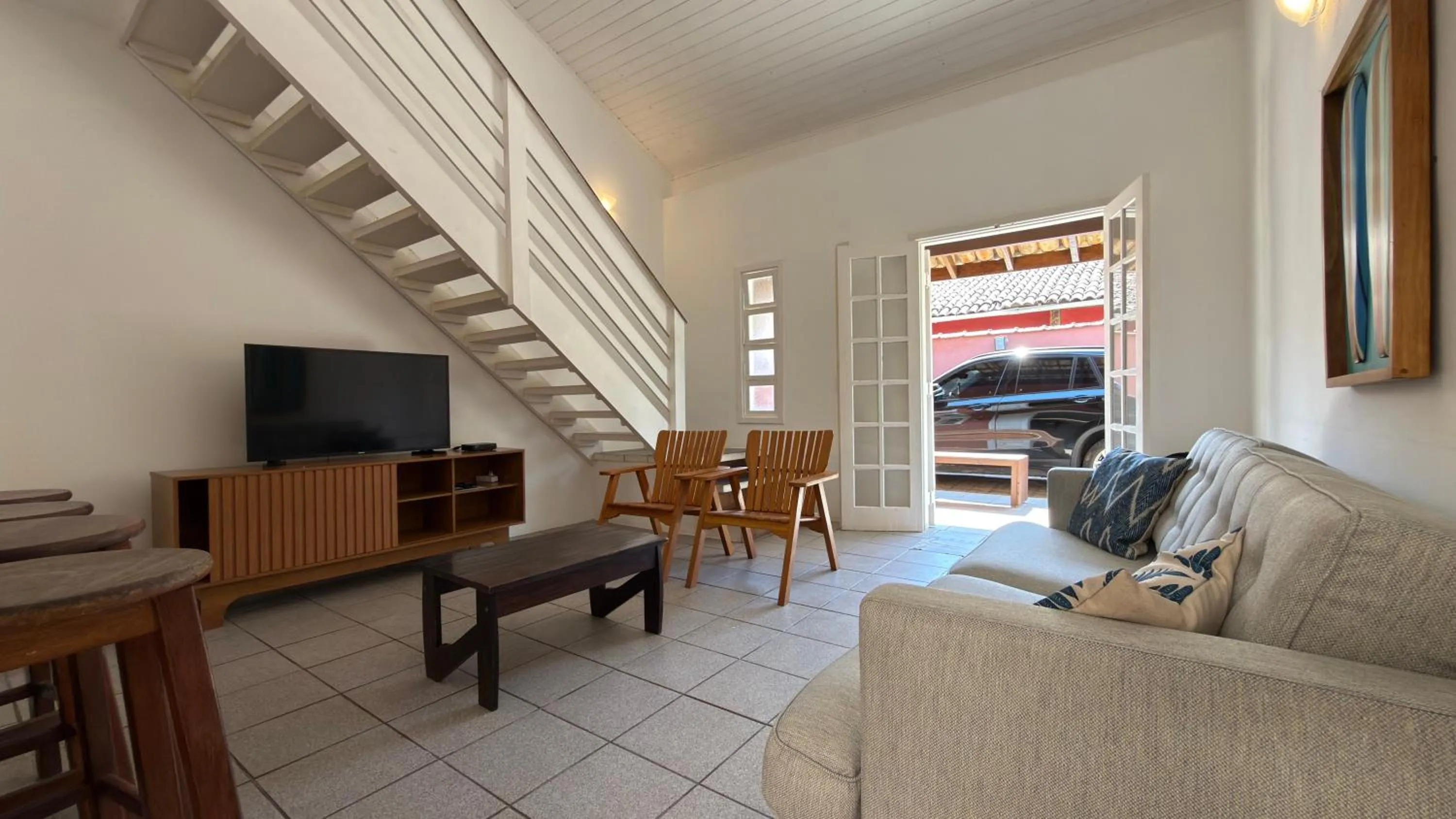 Seating area in Pousada Pantai Maresias