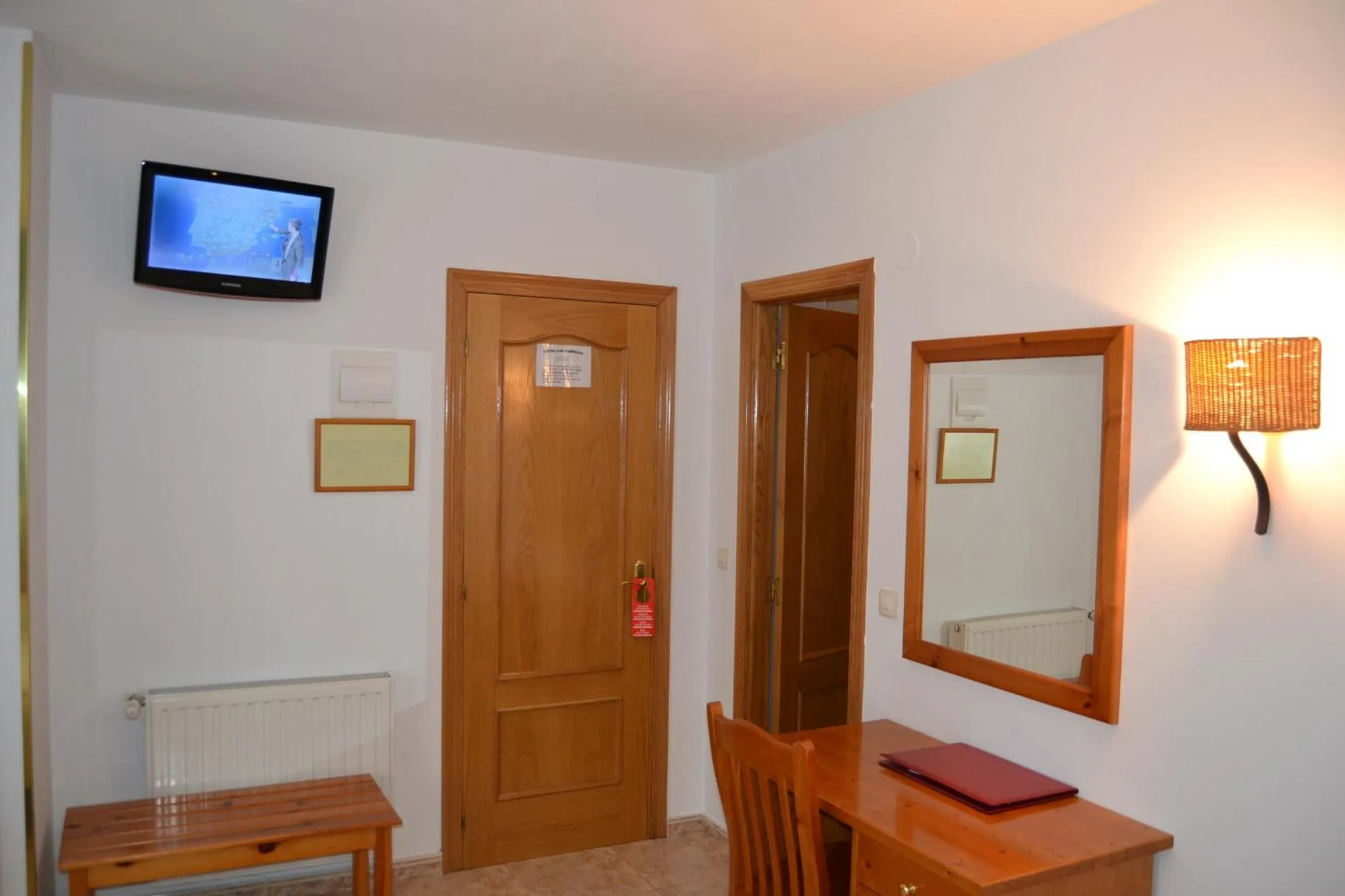 Bedroom in Hotel Restaurante Las Camelias