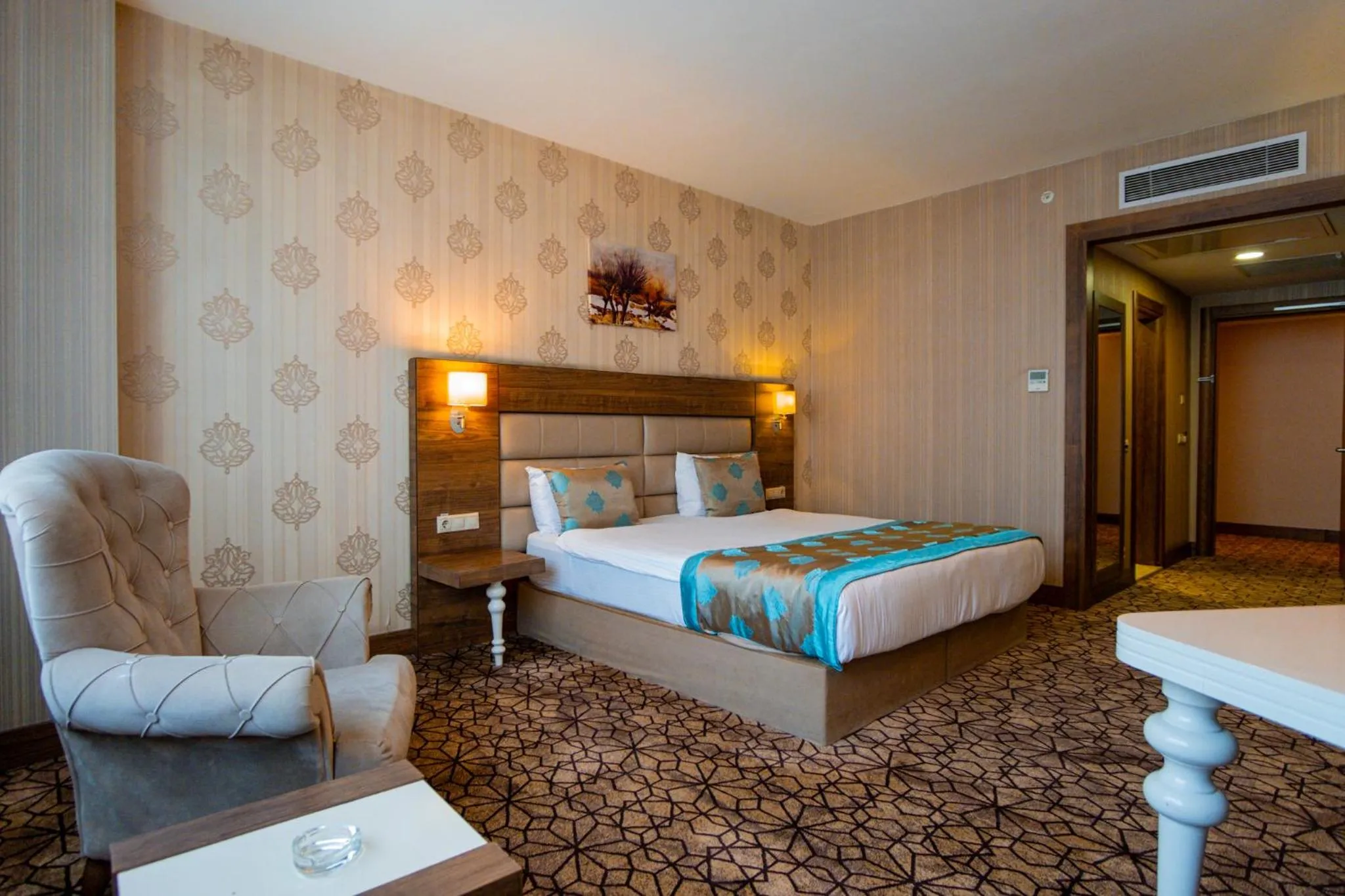 Bed in Royal Hotel Inegol