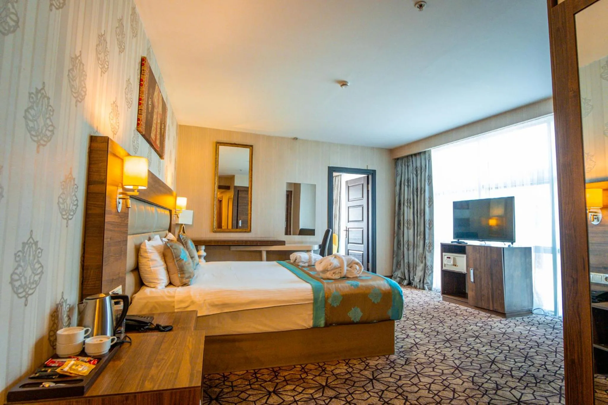 Bedroom, Bed in Royal Hotel Inegol