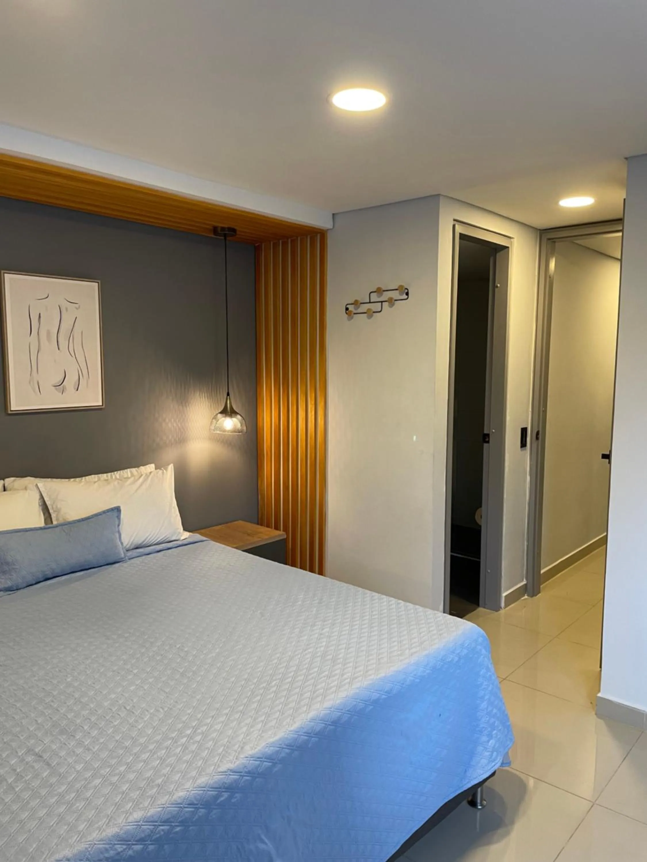 Bedroom, Bed in Ivanna Jumar ApartaHotel - Laureles Estadio