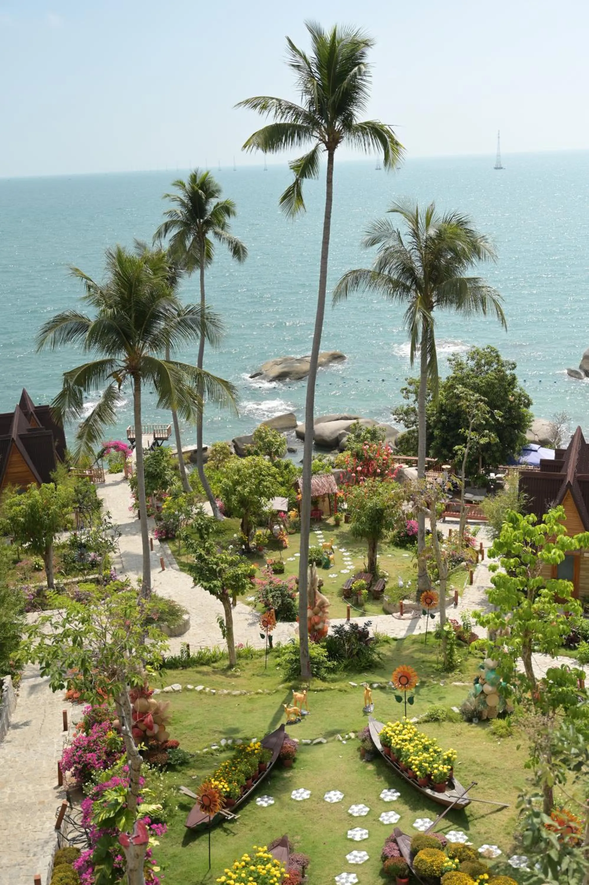 Garden in Fly Up Resort