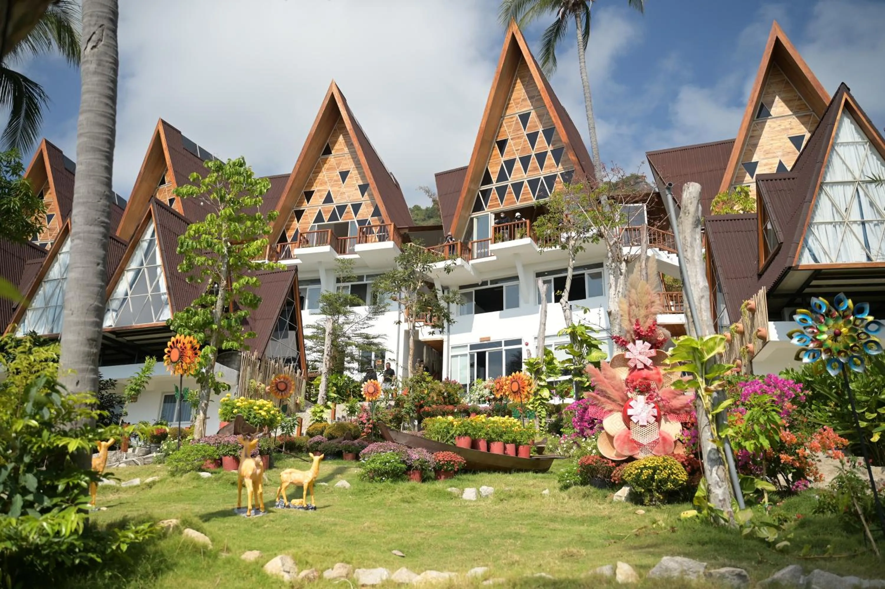 Property building in Fly Up Resort