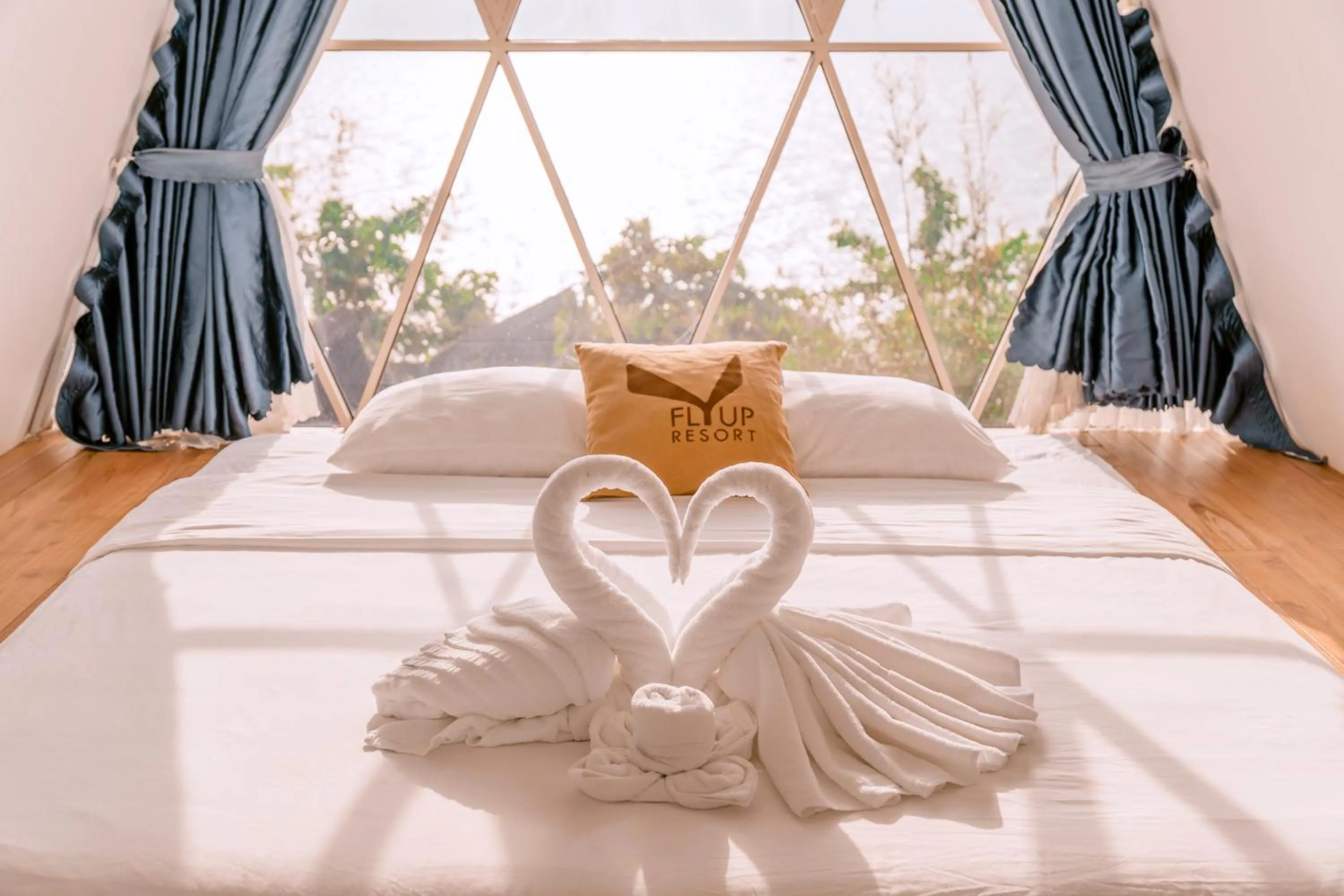 Bedroom, Bed in Fly Up Resort