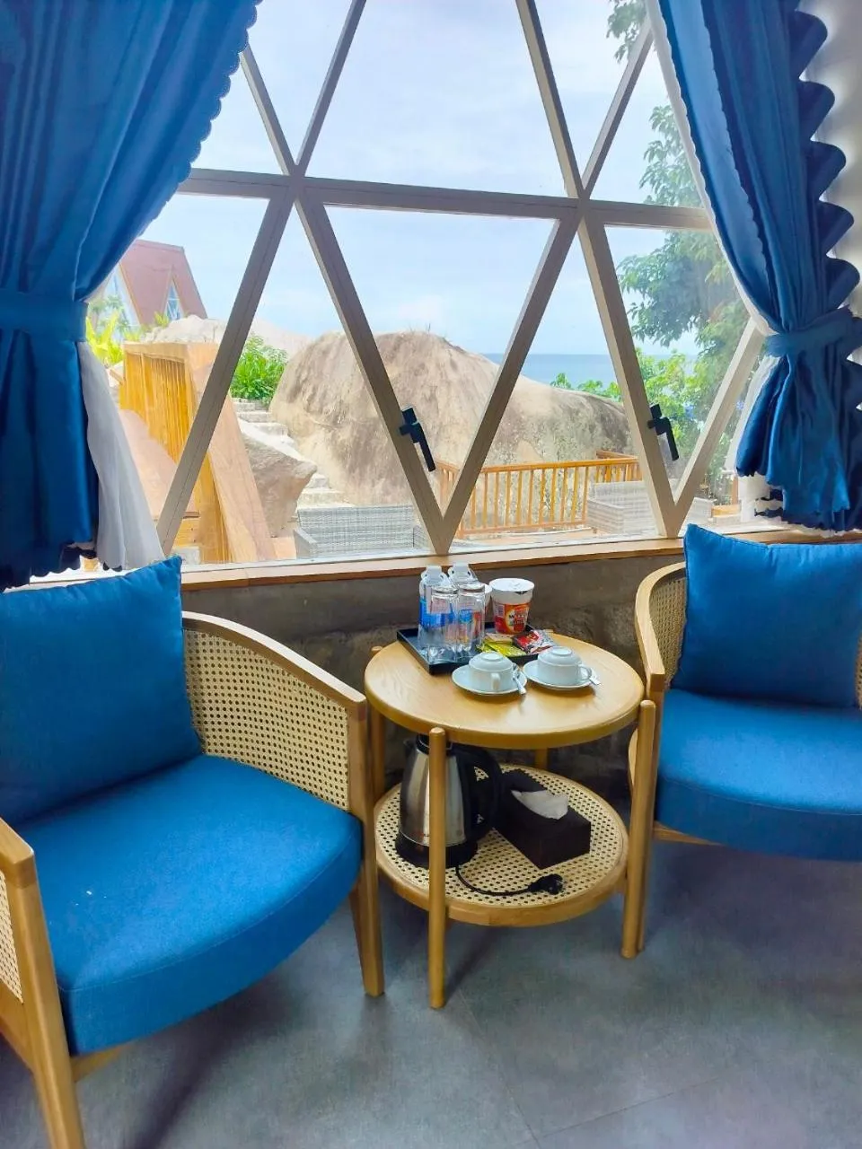 Living room in Fly Up Resort