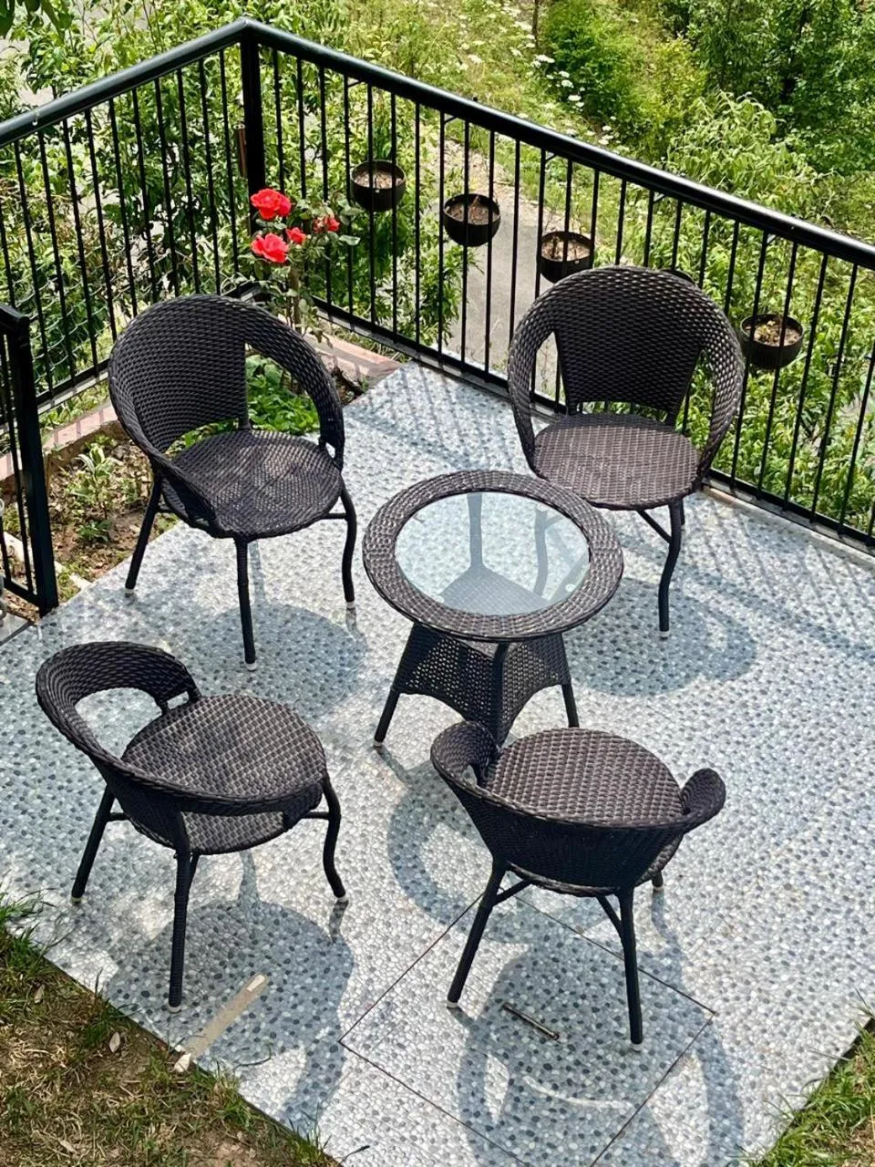 Katie's Abode, Hartola