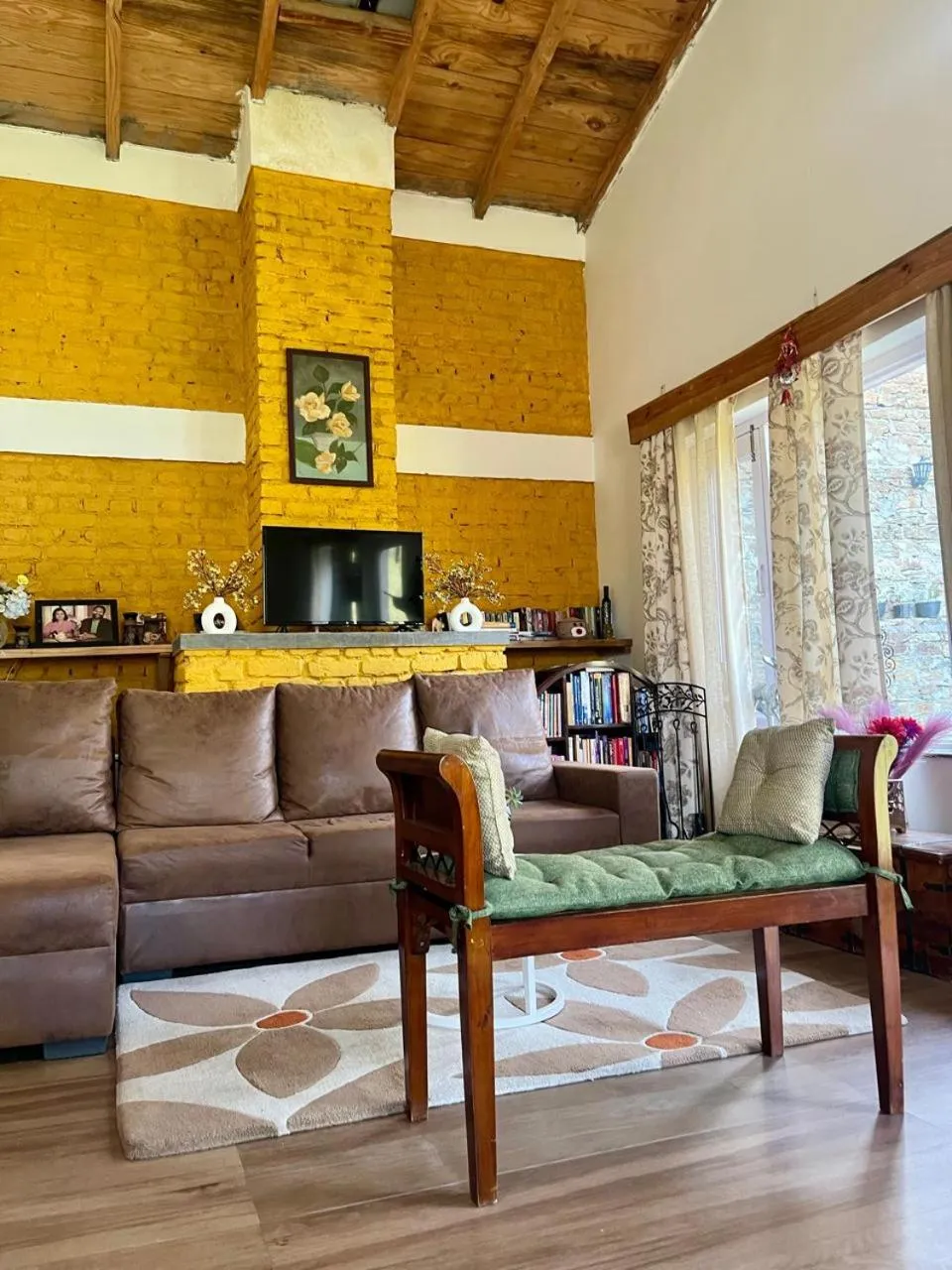 Katie's Abode, Hartola