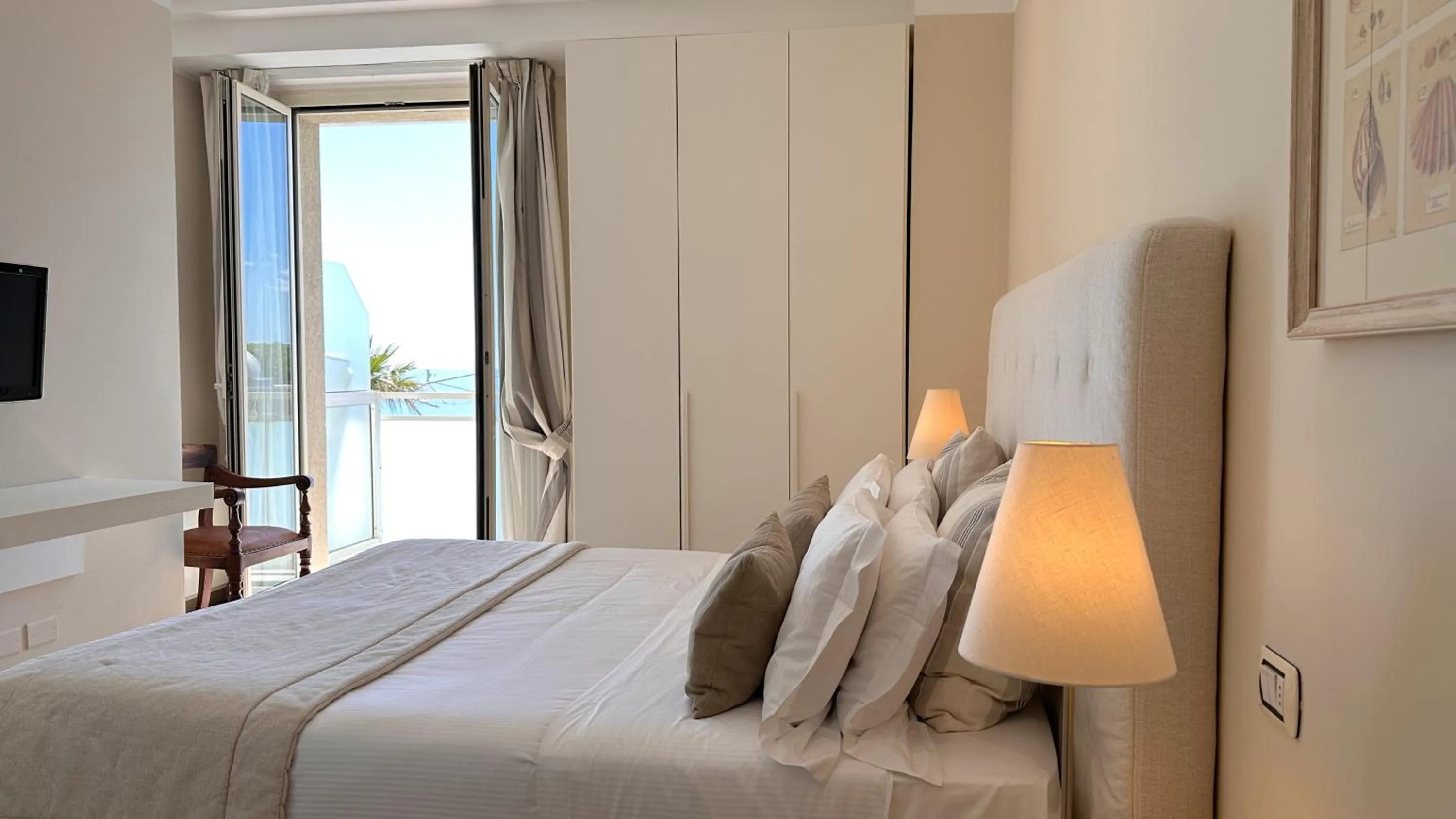 Bedroom, Bed in Residence Lungomare - Charming apartments