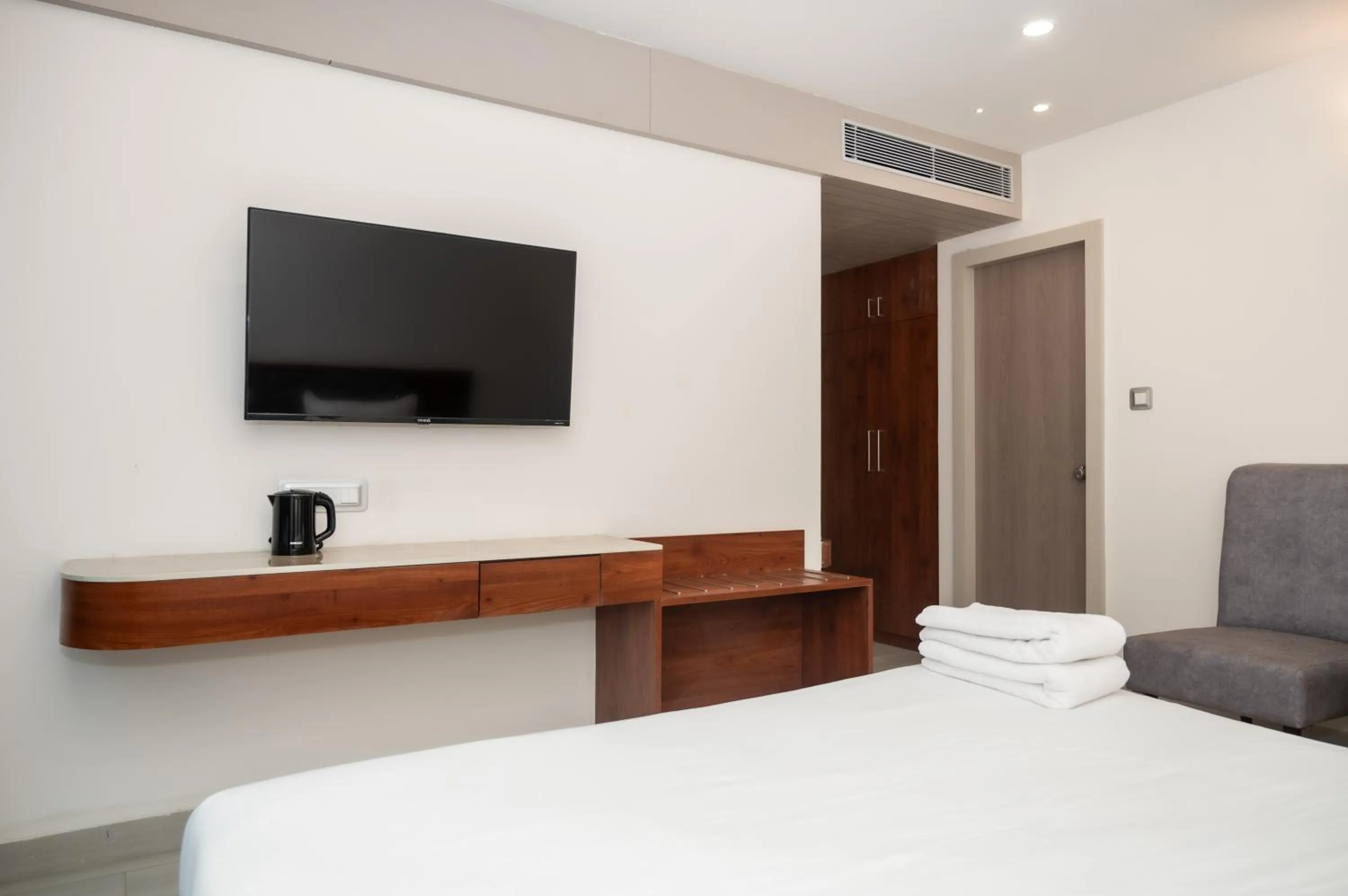 Bed in Gold Inn Exotica