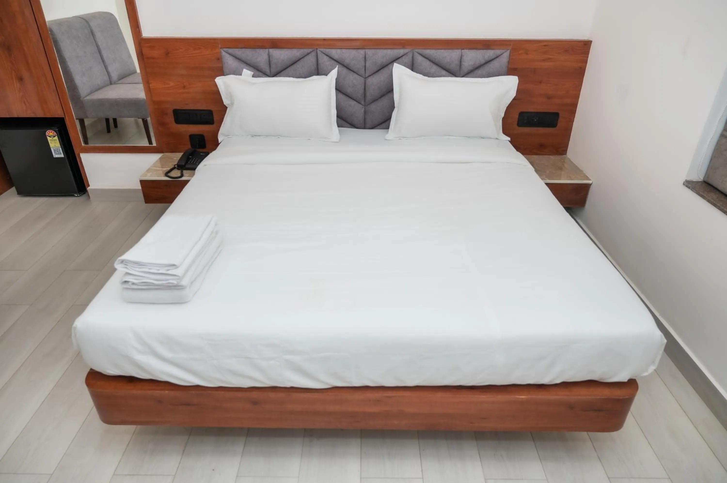 Bed in Gold Inn Exotica