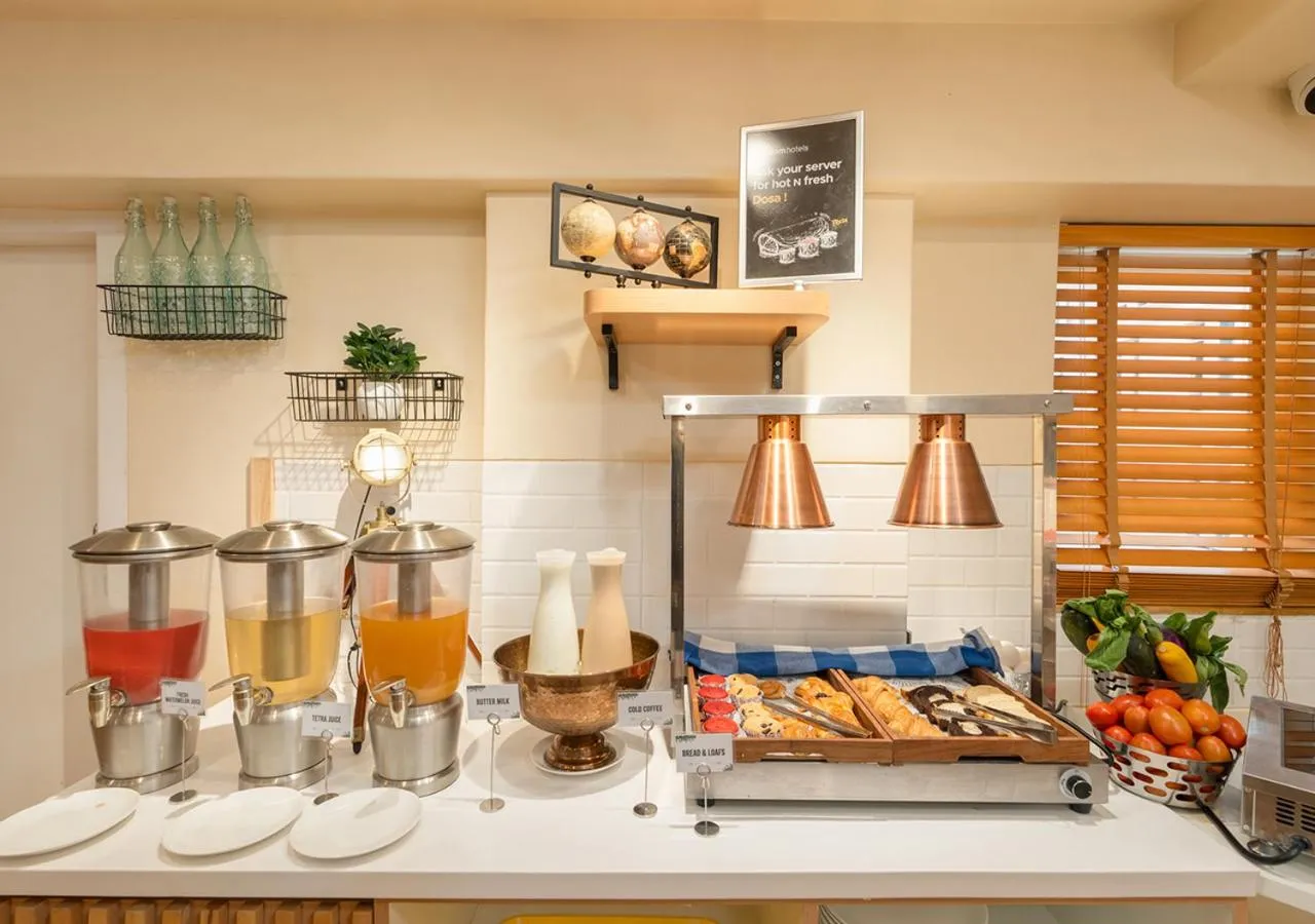 Restaurant/places to eat in Bloom Hotel Saki Vihar Powai