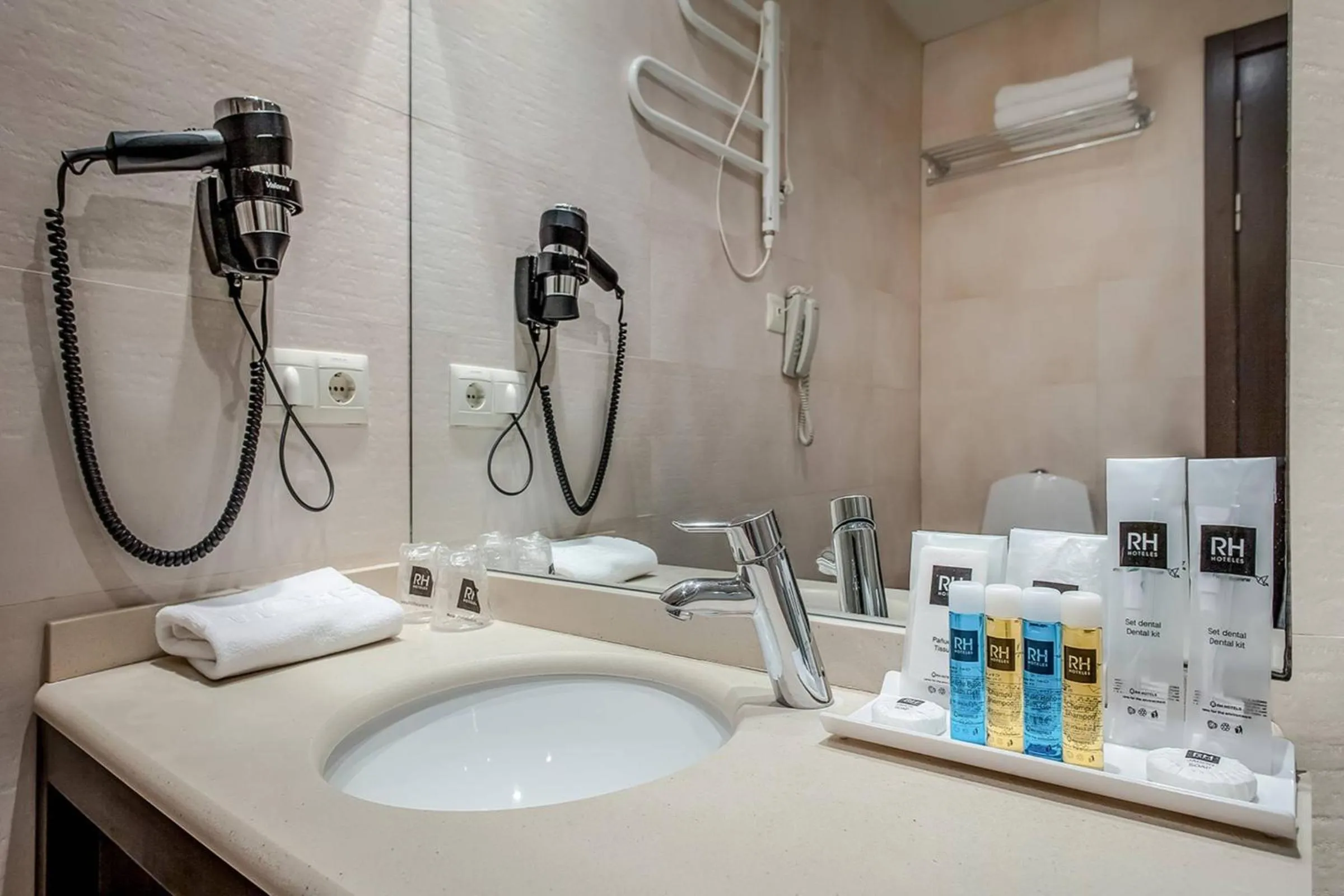 Bathroom in RH Don Carlos & Spa