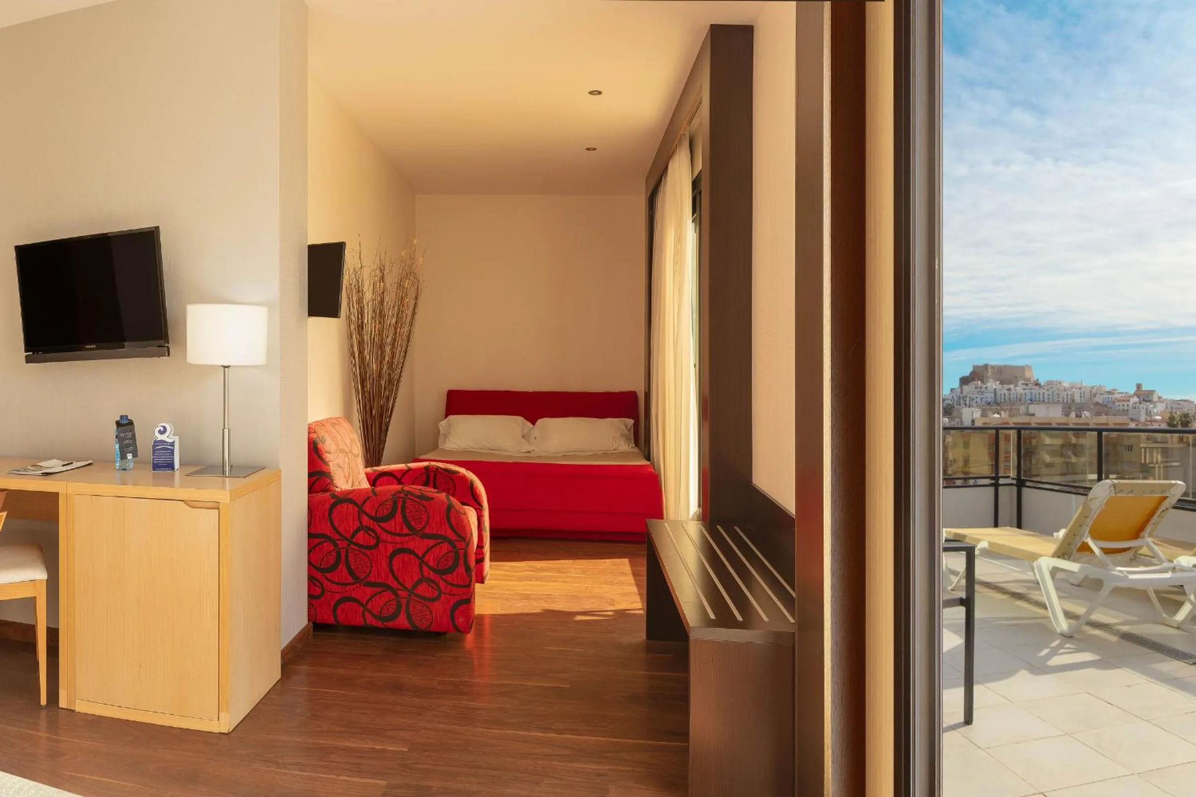 Bed in RH Don Carlos & Spa