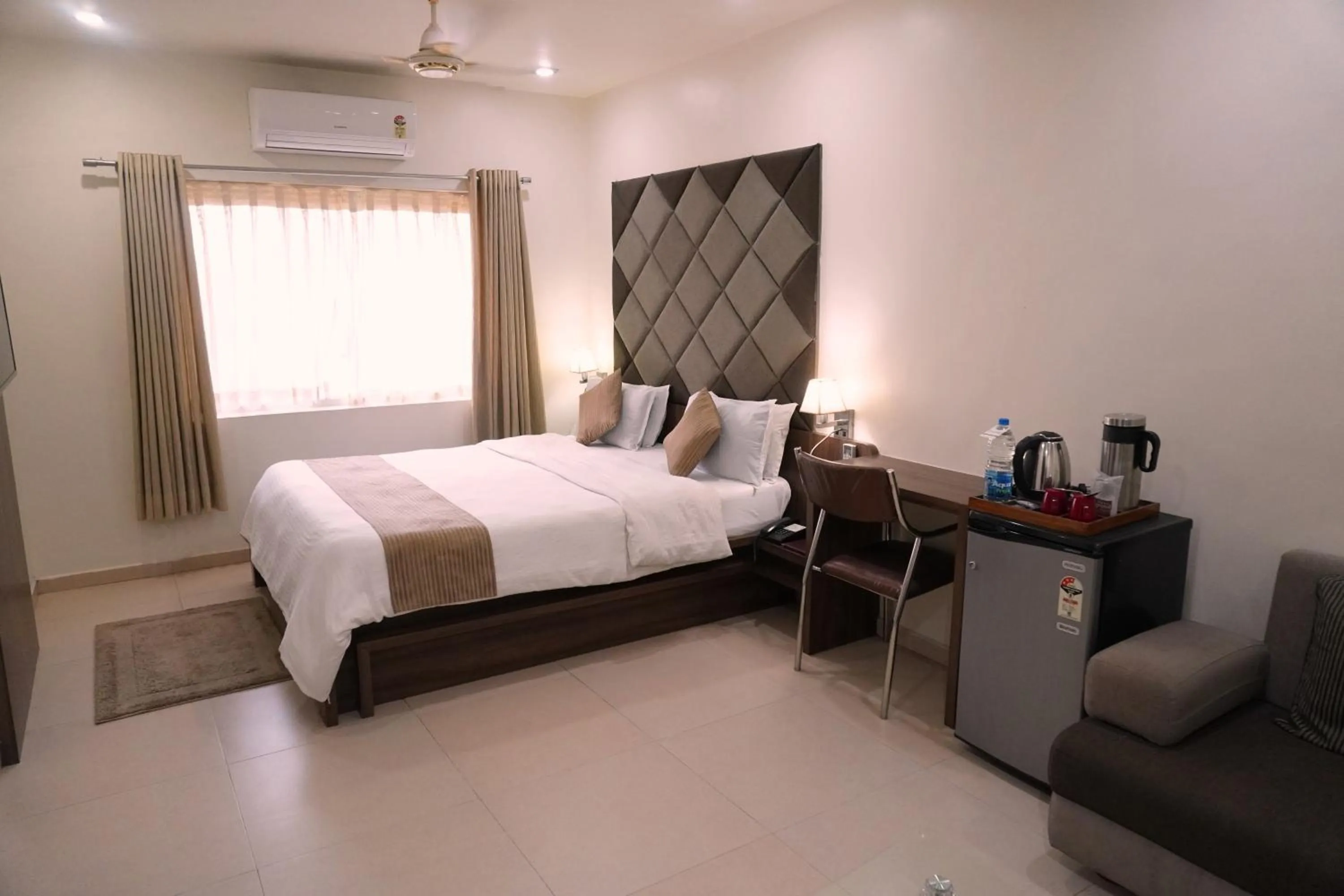 Bedroom, Bed in Hotel The Evergrand Palace