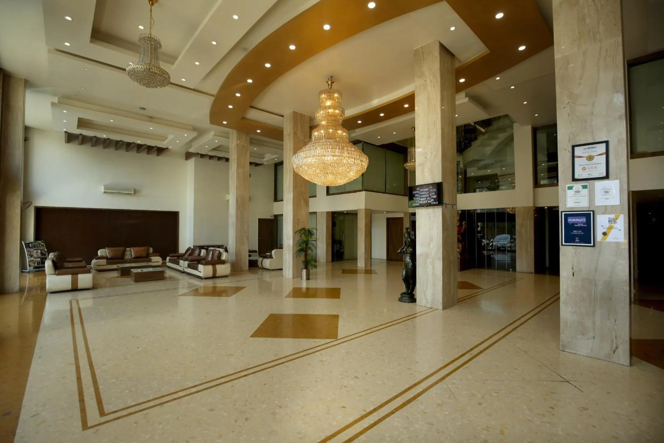 Facade/entrance in Hotel The Evergrand Palace