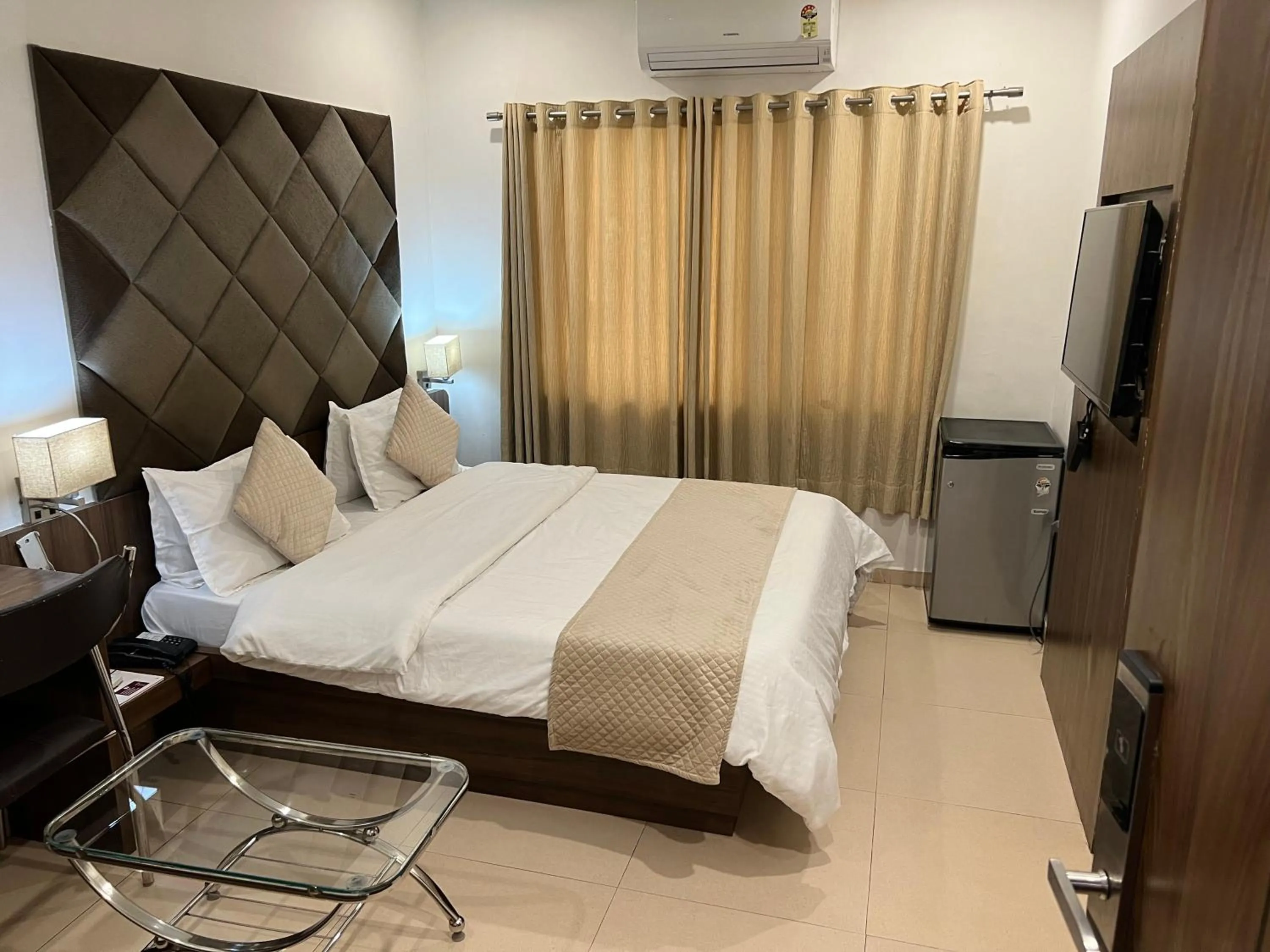 Bedroom, Bed in Hotel The Evergrand Palace