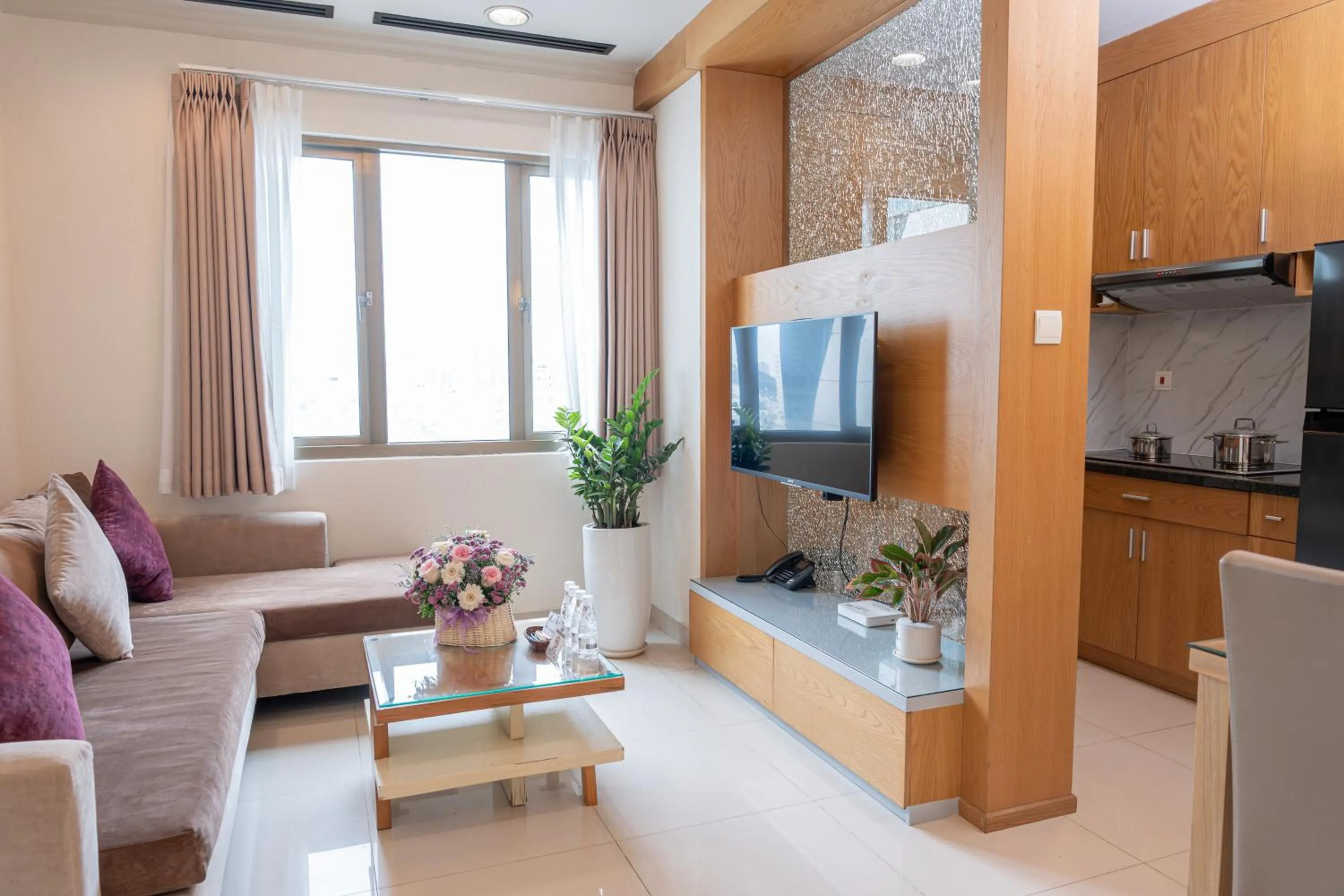 Living room in Mayfair Suites