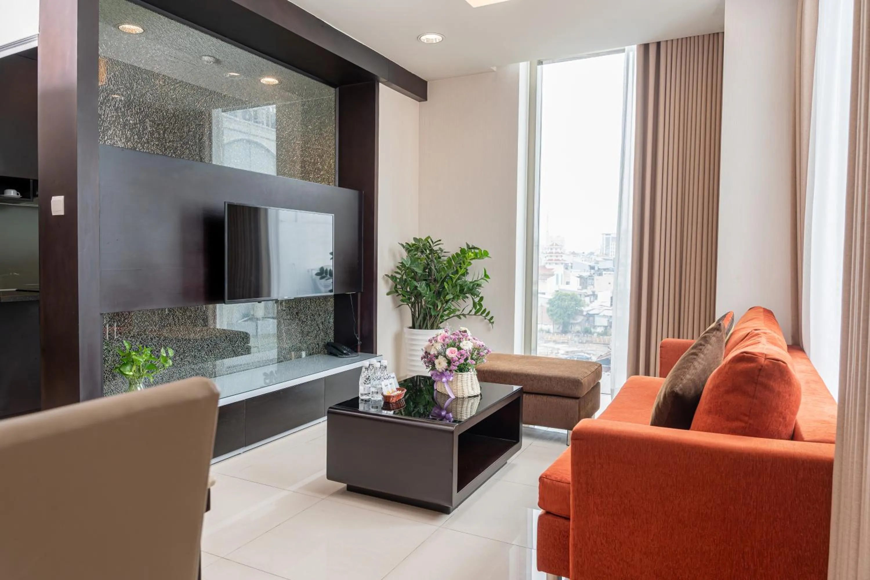Living room in Mayfair Suites