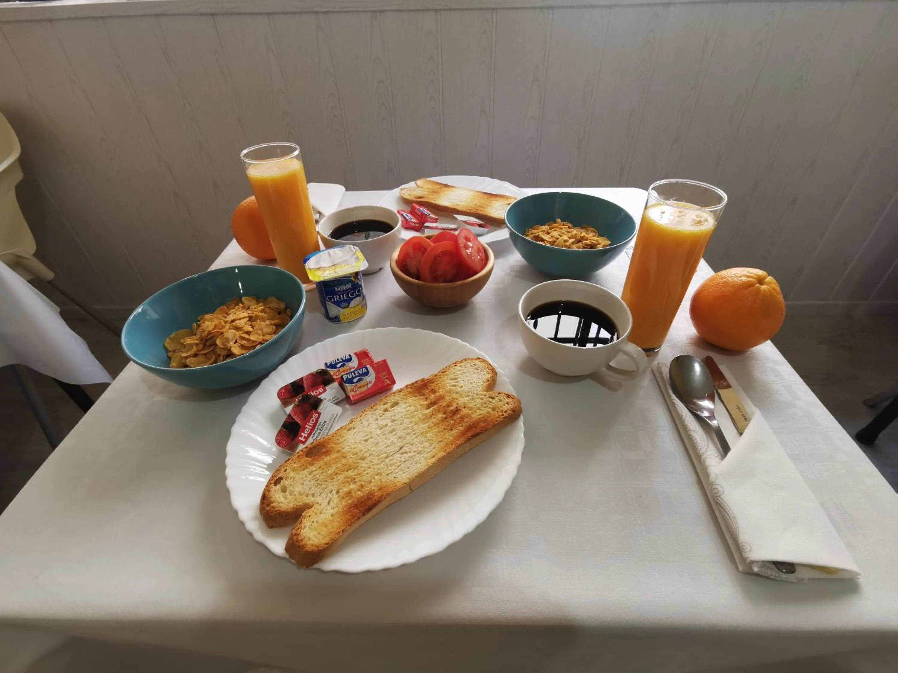 Food and drinks in Hotel Doña Carmen