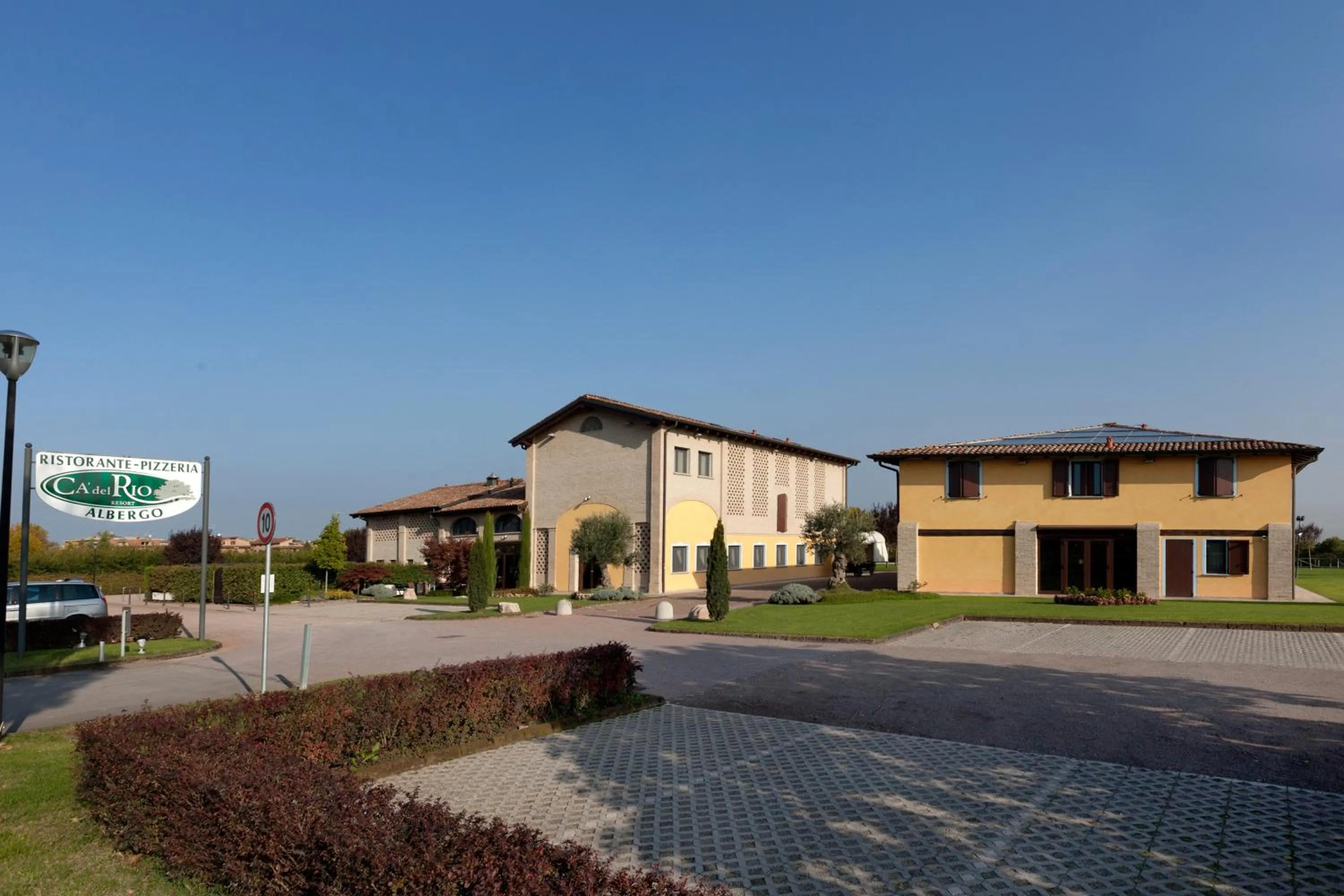 Facade/entrance in Hotel del Rio Srl - RISTORANTE e Azienda agricola