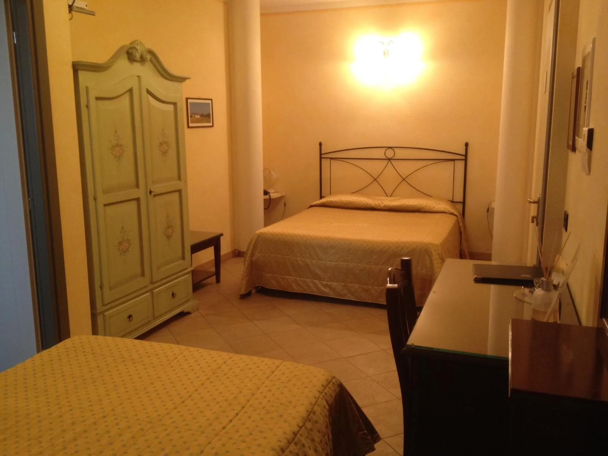 Photo of the whole room, Bed in Hotel del Rio Srl - RISTORANTE e Azienda agricola