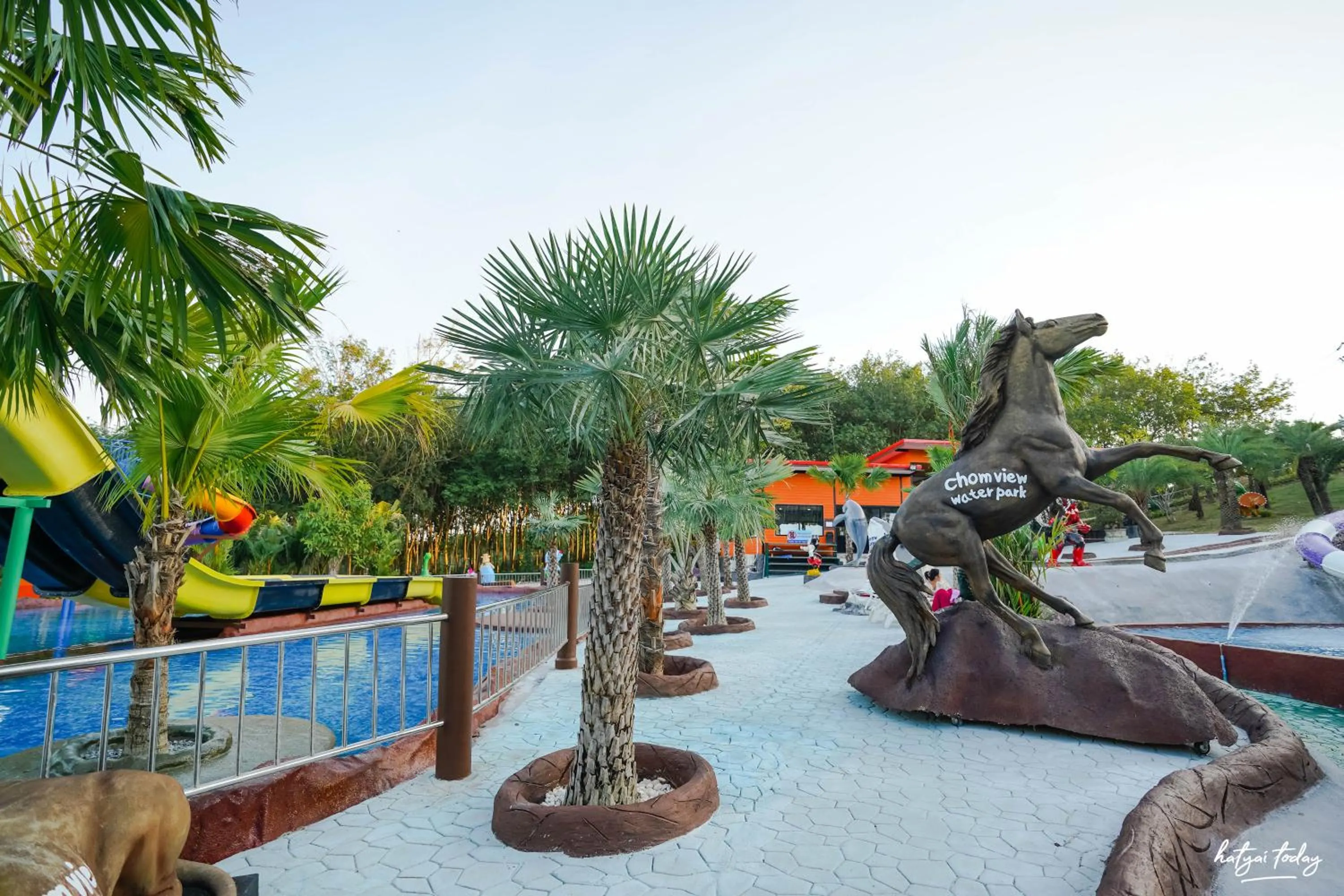 Day in Chomview Lanta Water Park Resort