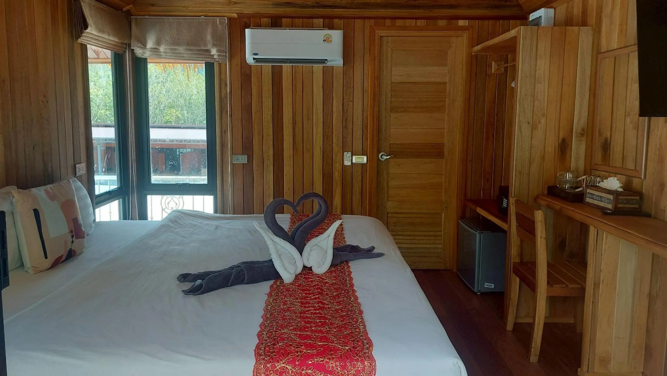 TV and multimedia, Bed in Chomview Lanta Water Park Resort