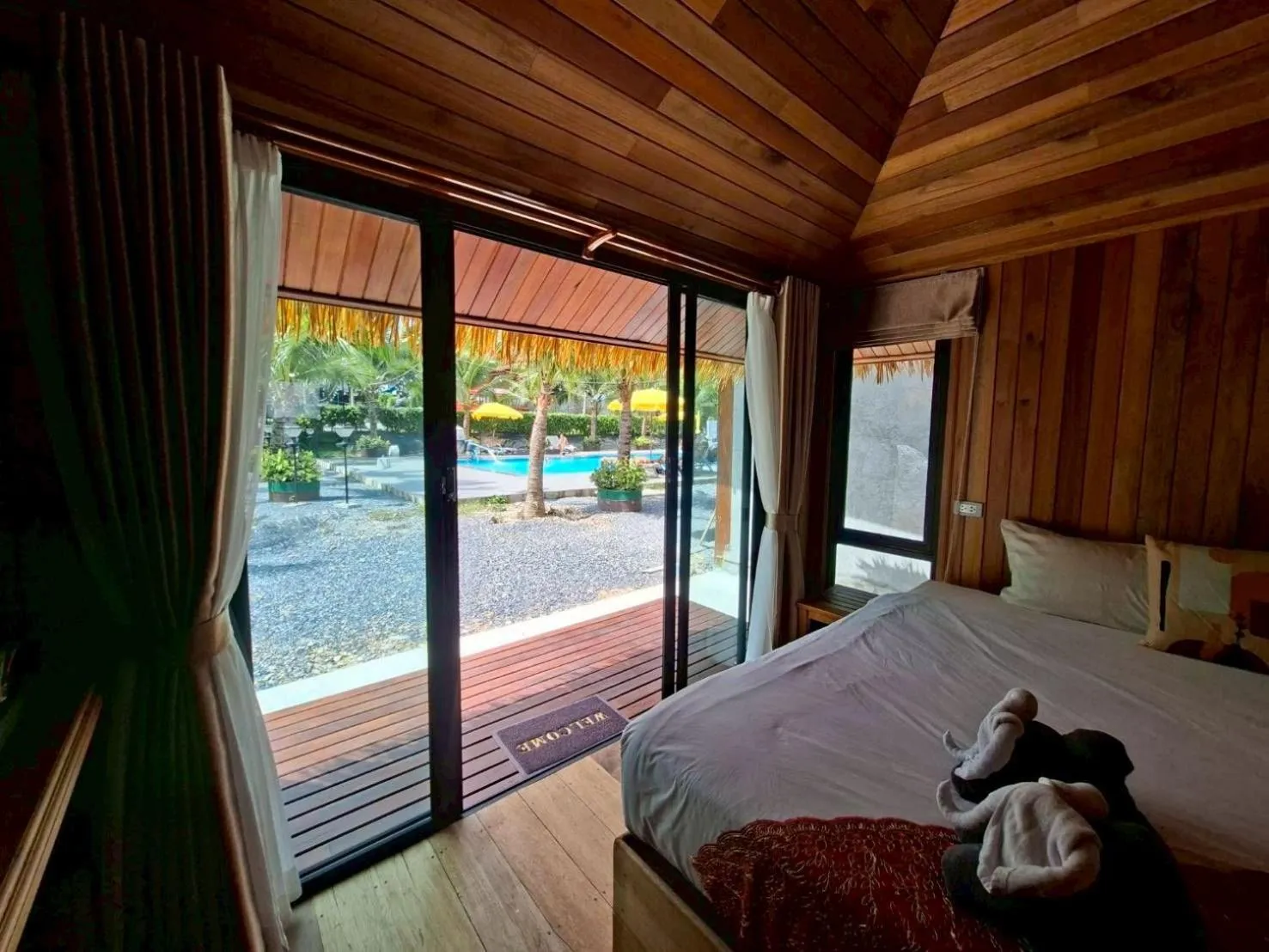 Property building, Bed in Chomview Lanta Water Park Resort
