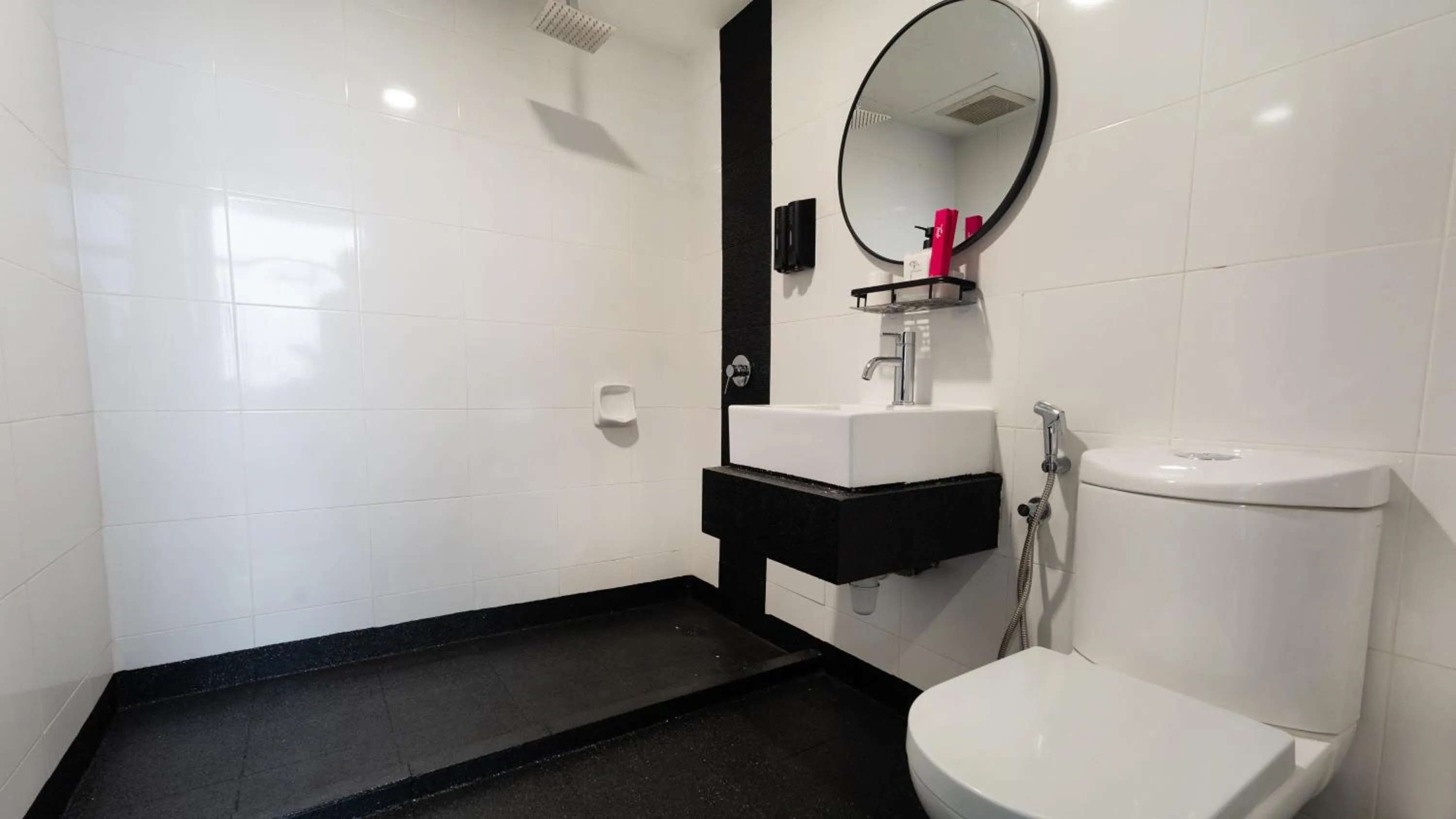 Shower in TEEDO Hotel Kuala Lumpur