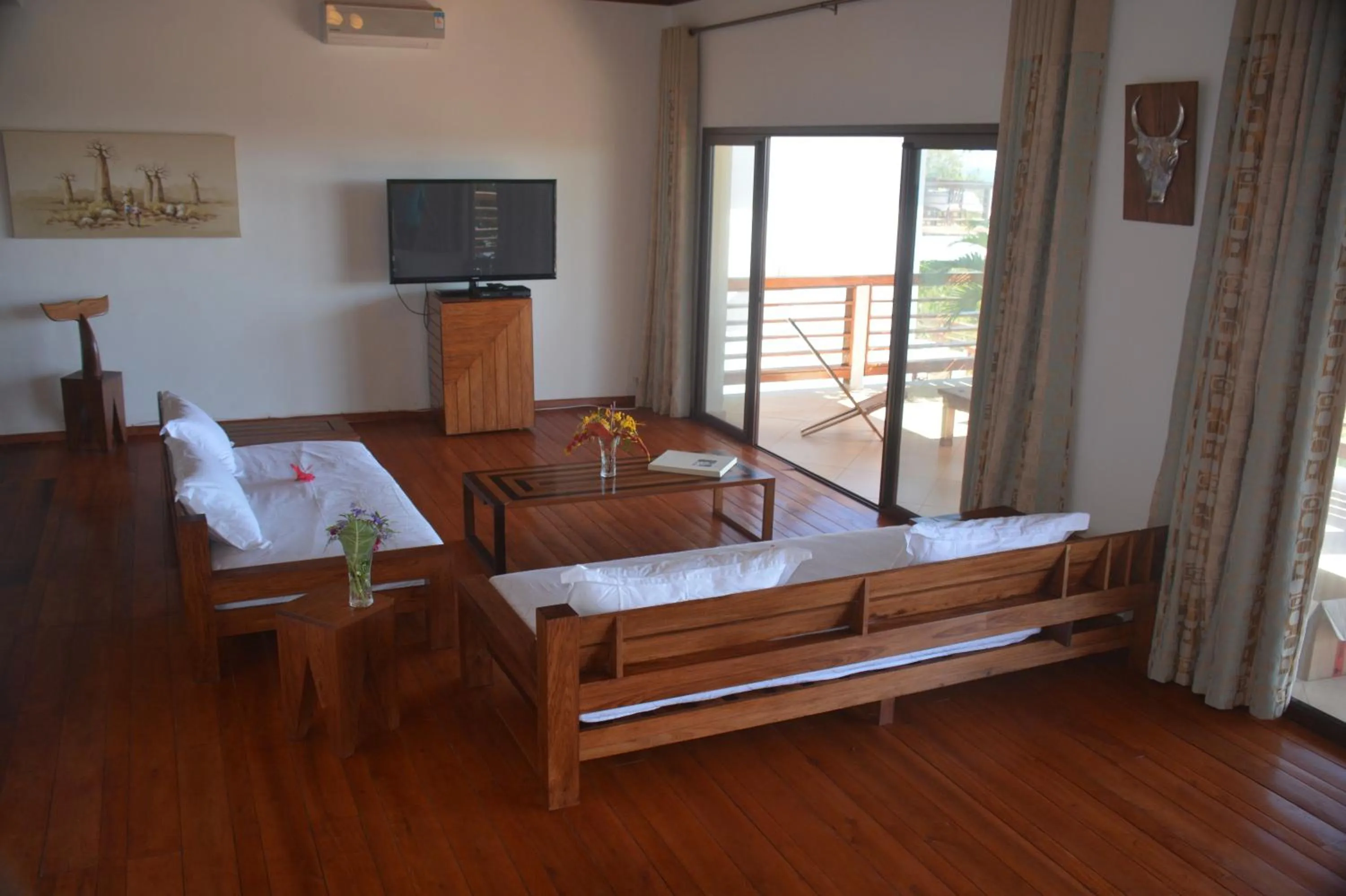 TV and multimedia in Hotel Mahita Tsara