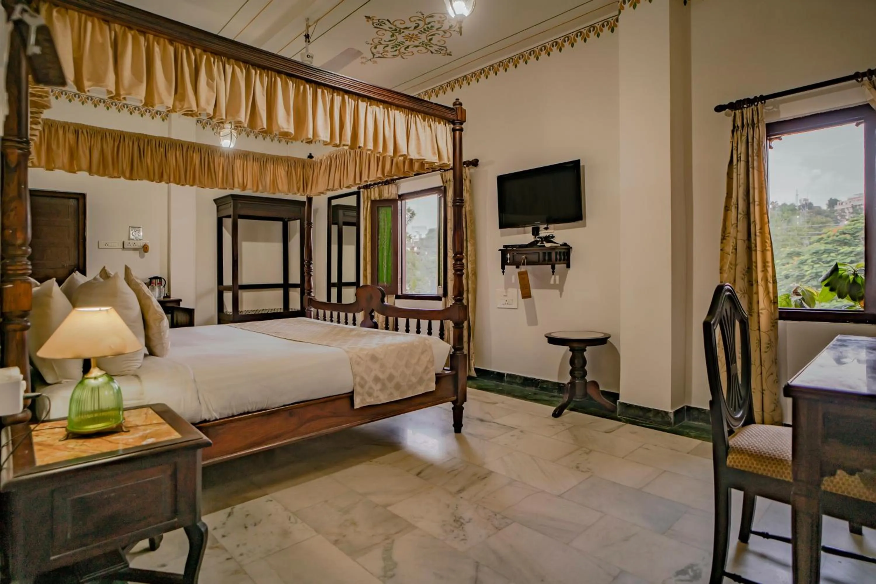 Photo of the whole room in The Lavitra Lakeview Hotel