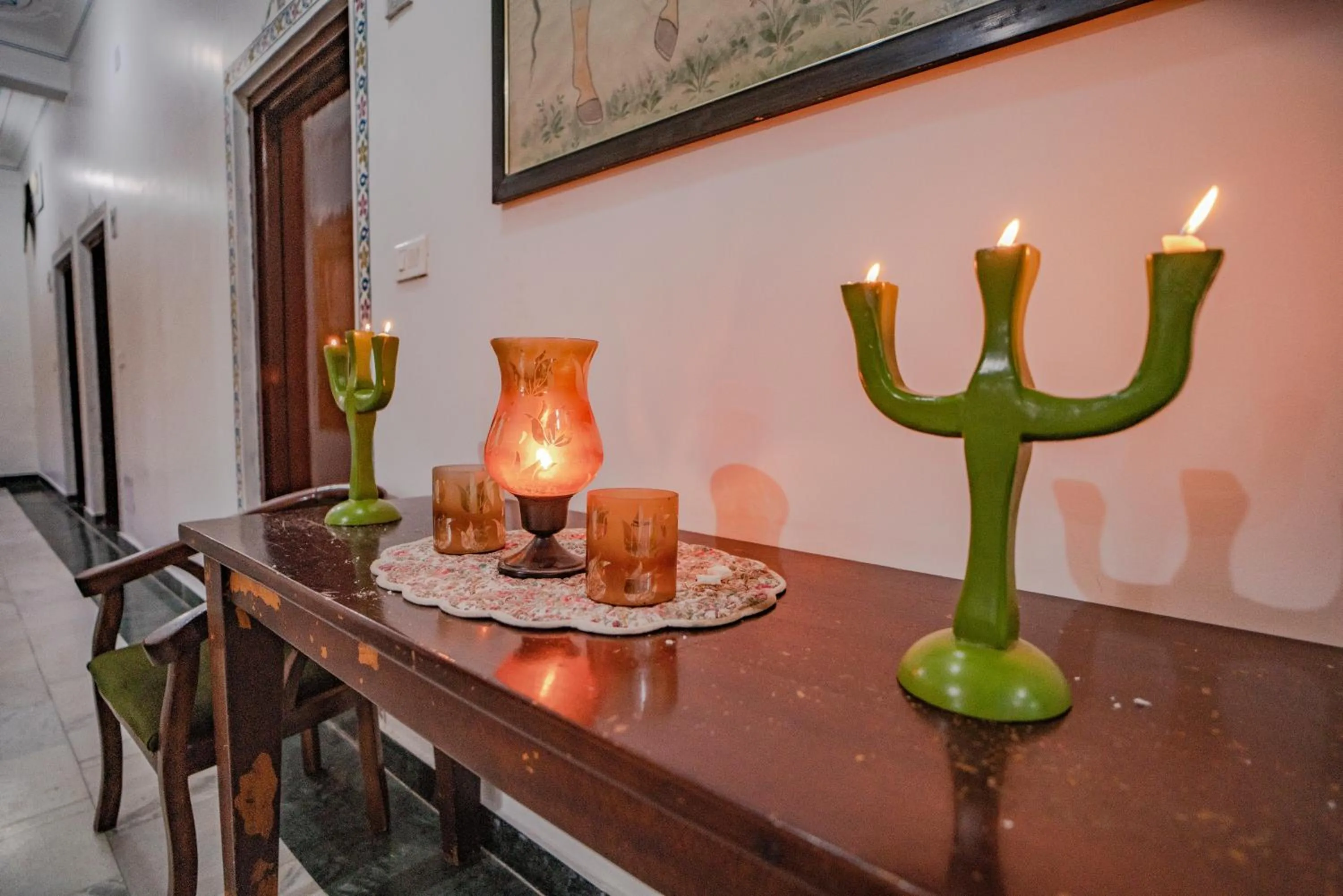 Decorative detail in The Lavitra Lakeview Hotel