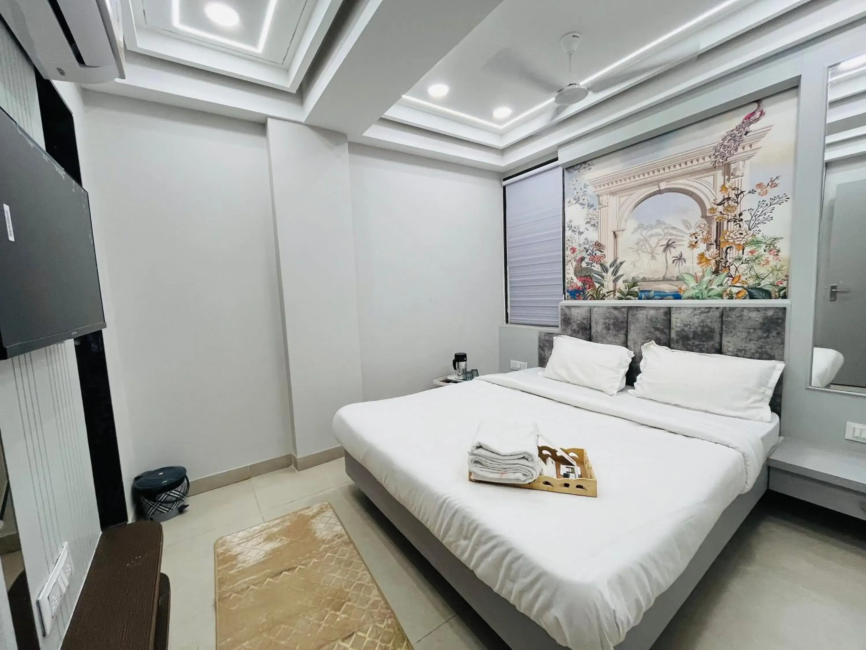 Deluxe Triple Room in Hotel Padmawati Palace Deluxe Triple Room in Hotel Padmawati Palace