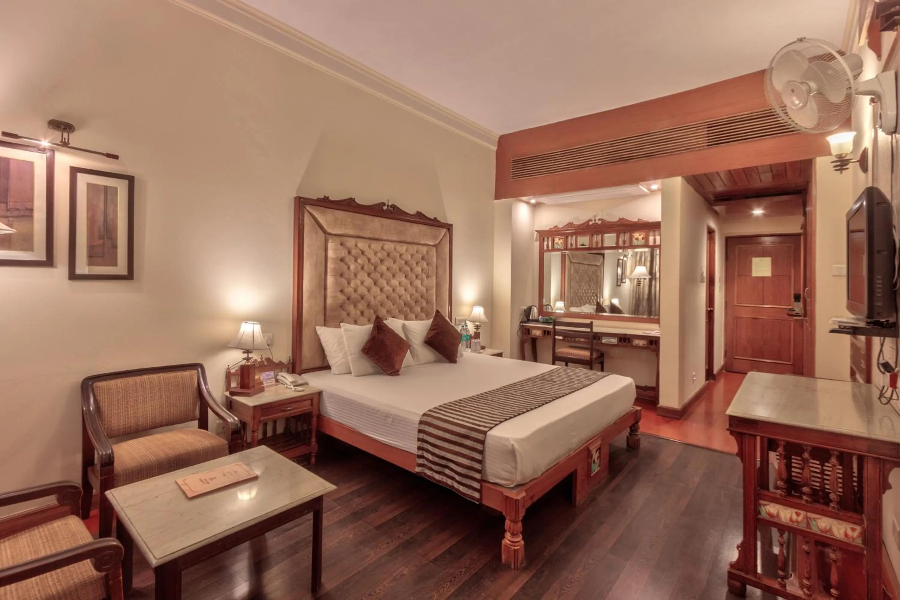 Bed in Shingar Regency