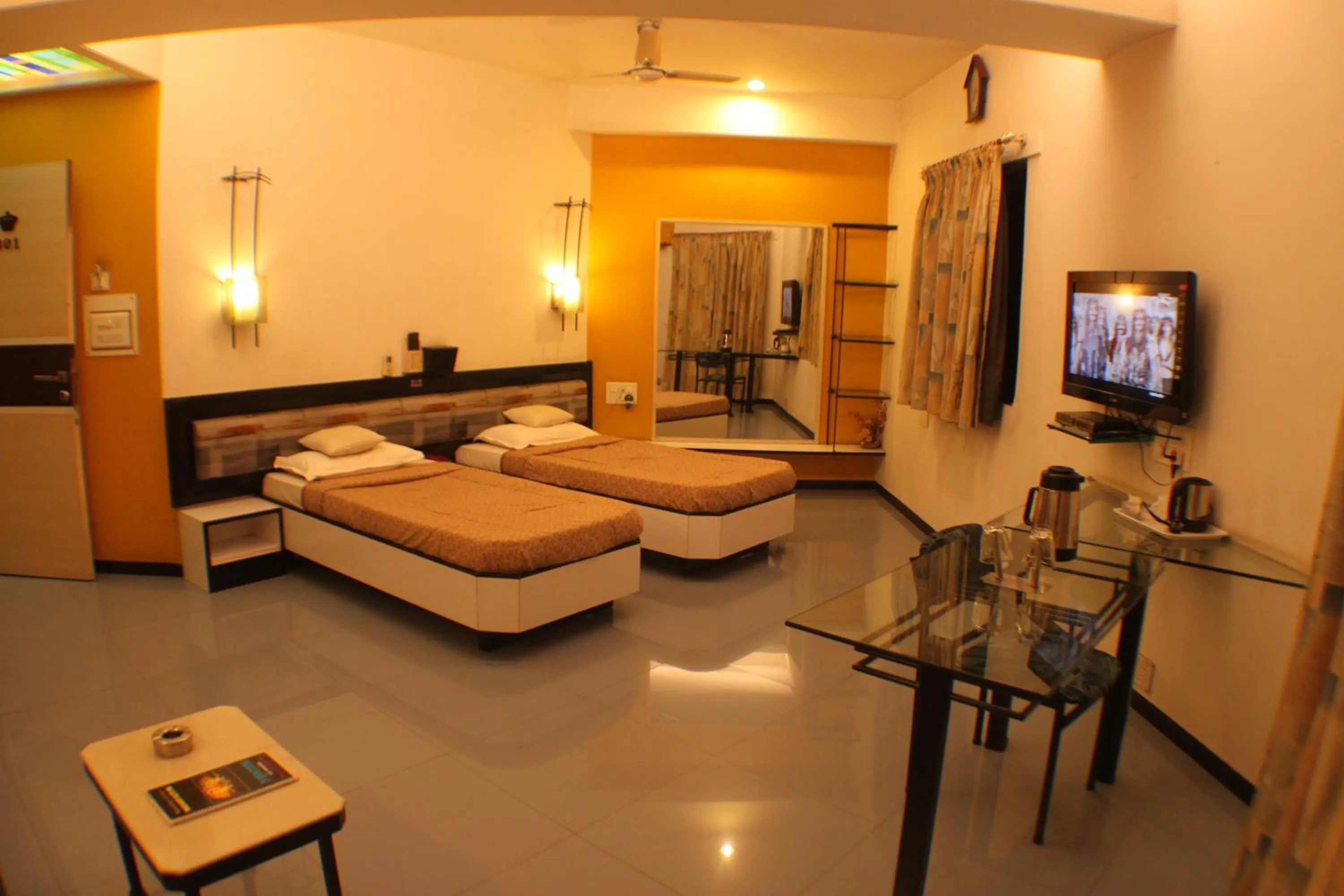 Bathroom, Bed in Panchavati Elite Inn