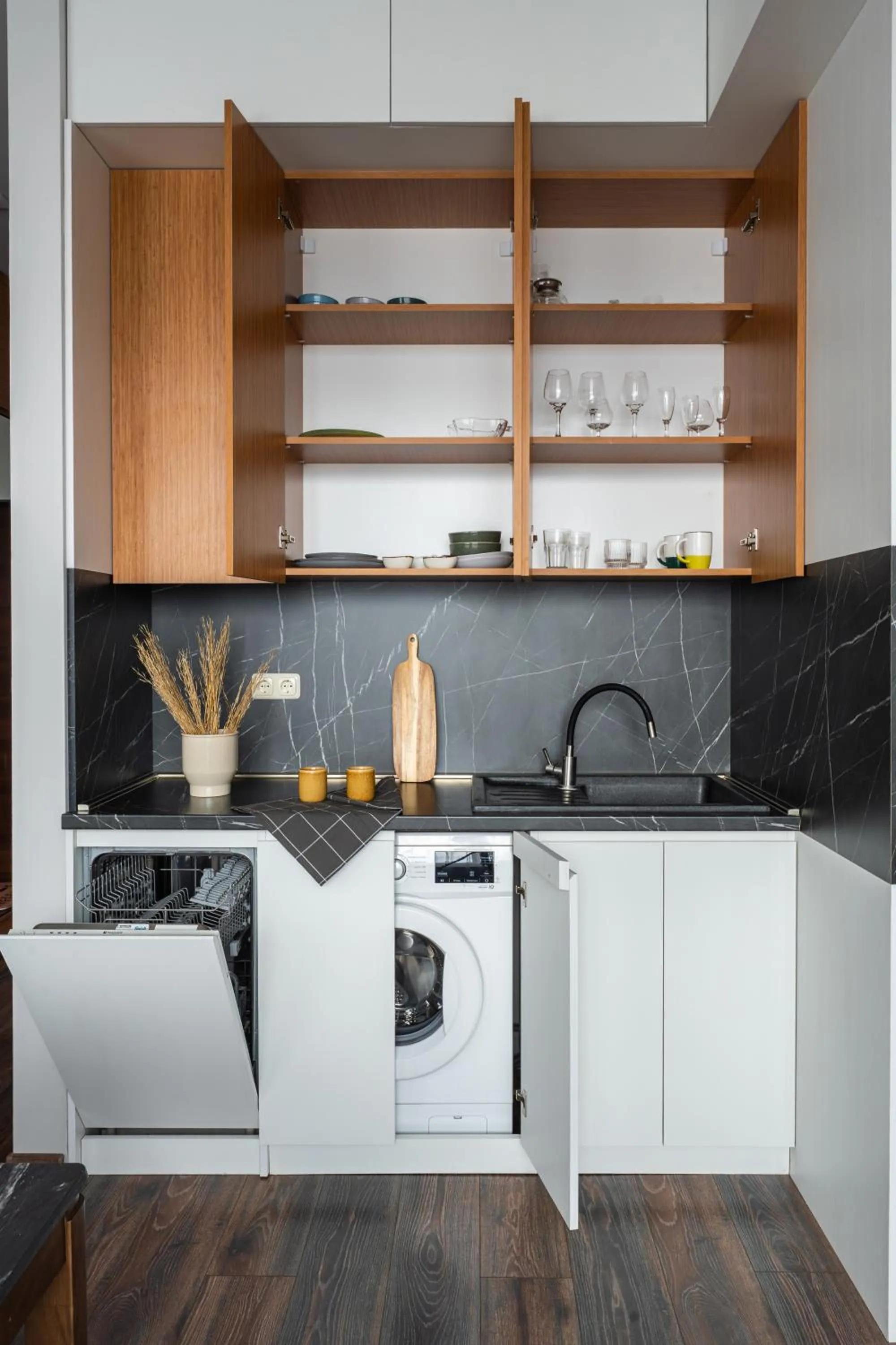 Coffee/tea facilities in Sweet Home Deluxe Apart-Hotel