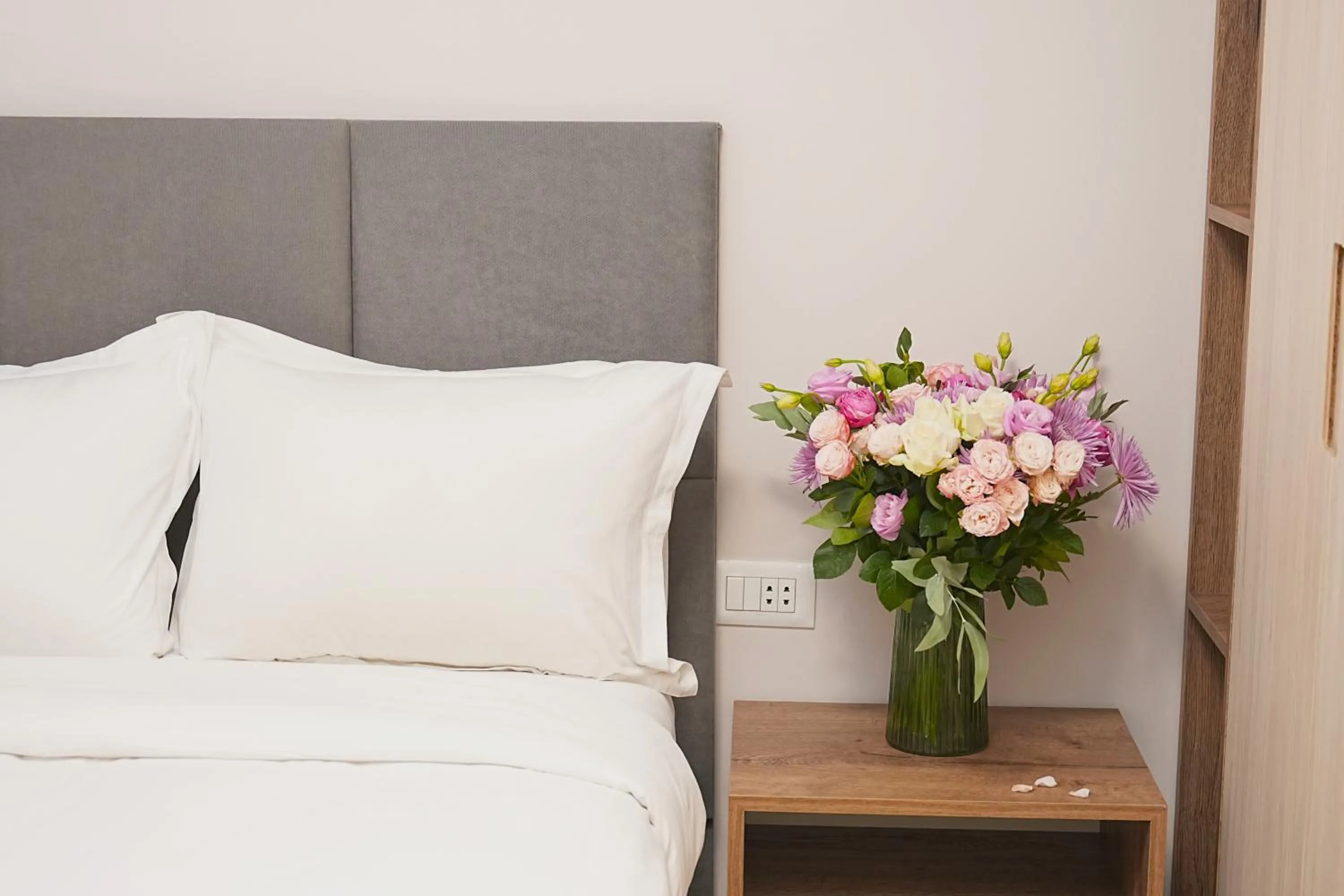 Bed in Sweet Home Deluxe Apart-Hotel