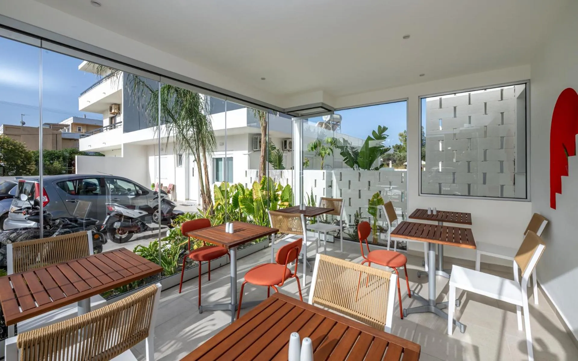 Restaurant/places to eat in Patricia Suites