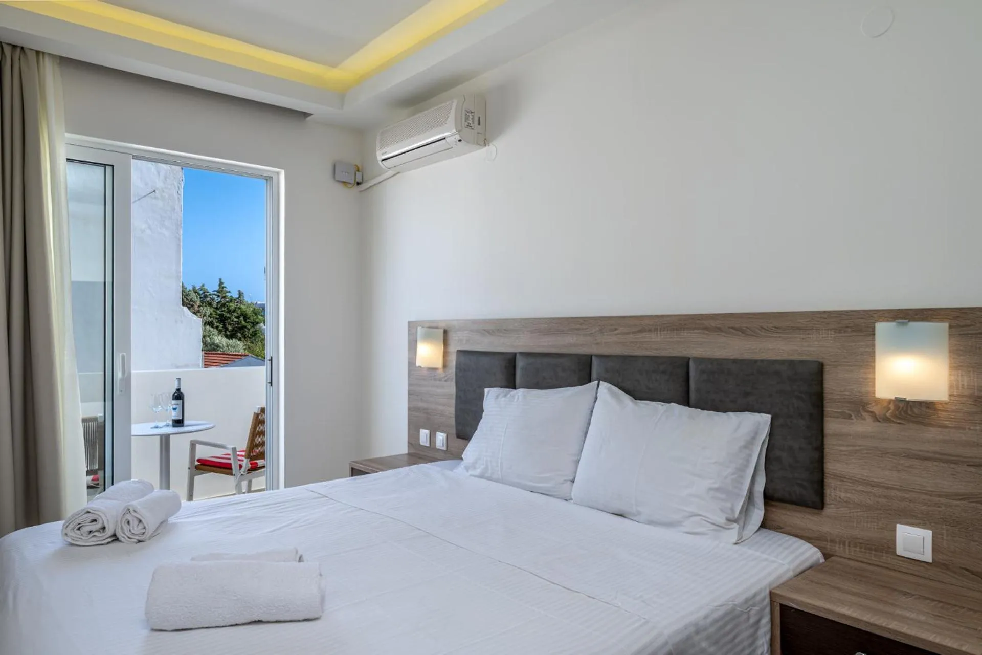 Bed in Patricia Suites