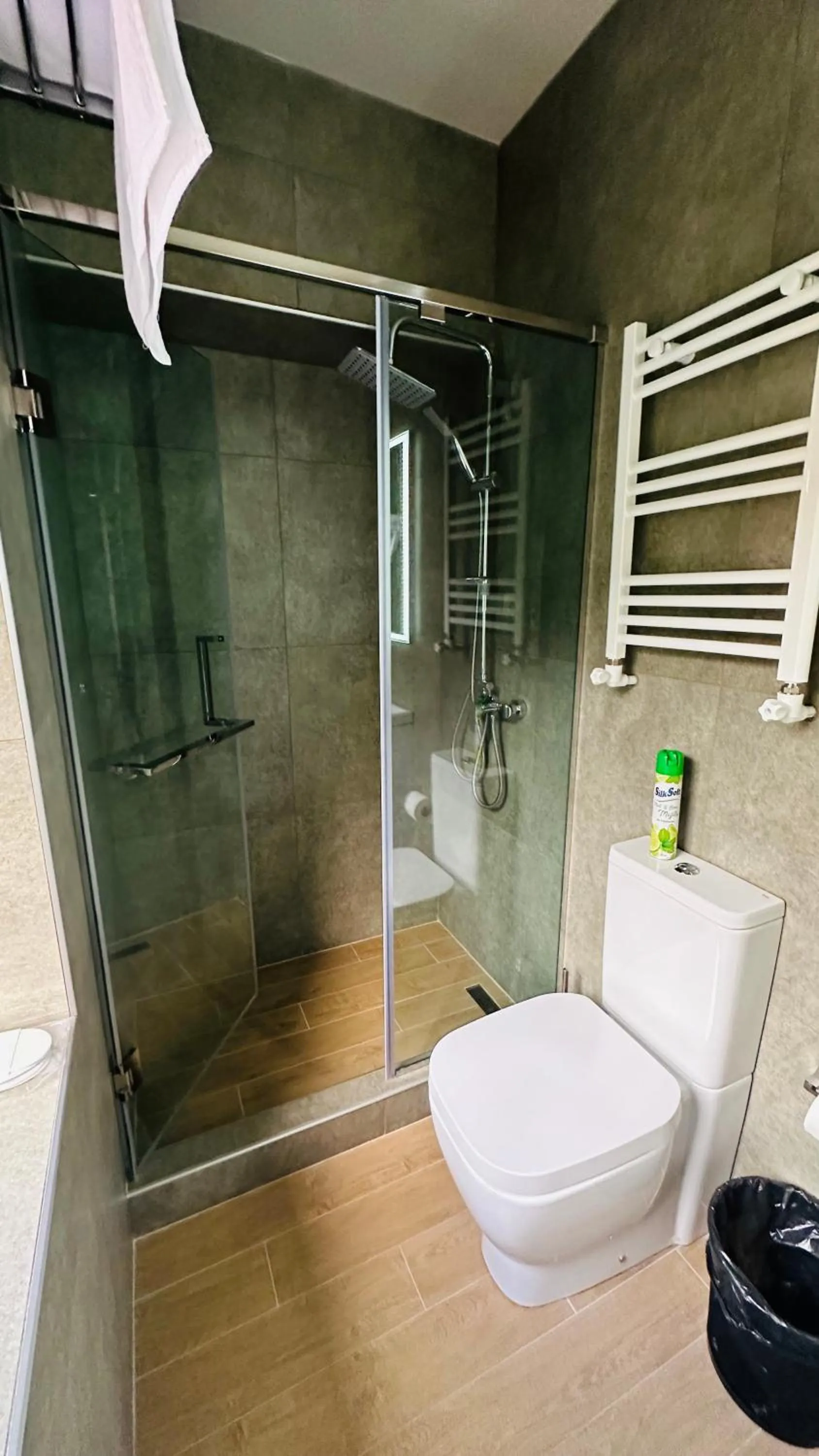 Shower in Marrone Hotel Tsaghkadzor