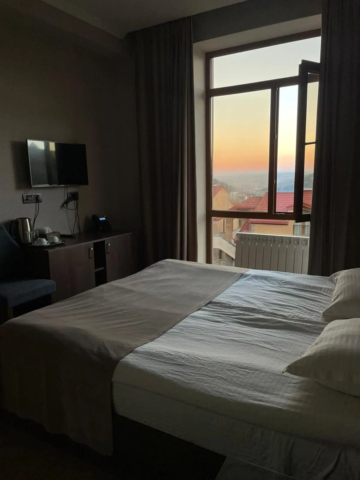 View (from property/room), Bed in Marrone Hotel Tsaghkadzor