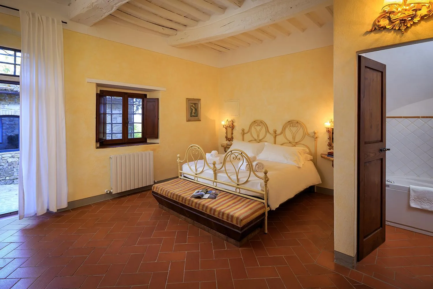 Bedroom, Bed in Le Filigare Wine & Country Relais