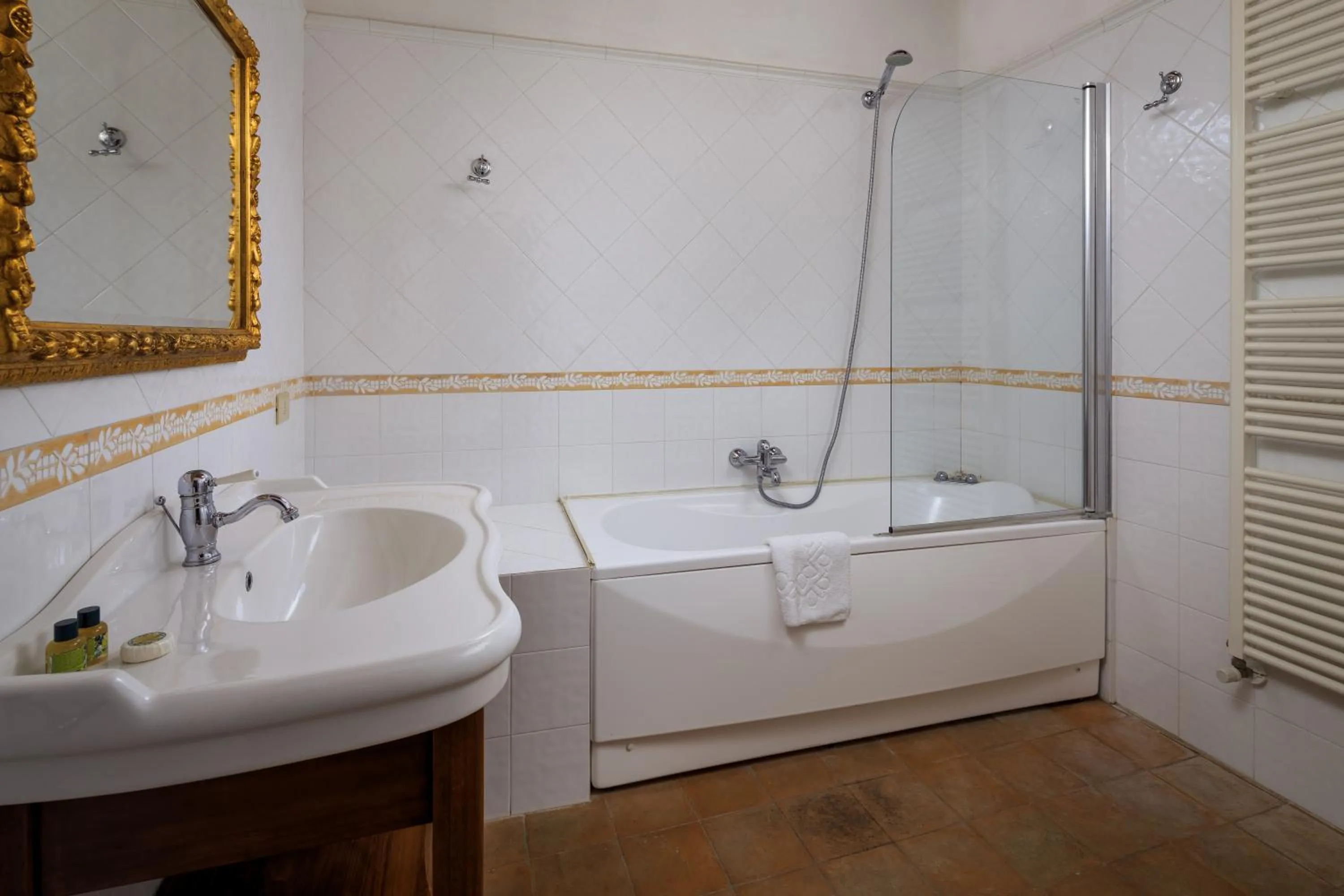 Bathroom in Le Filigare Wine & Country Relais