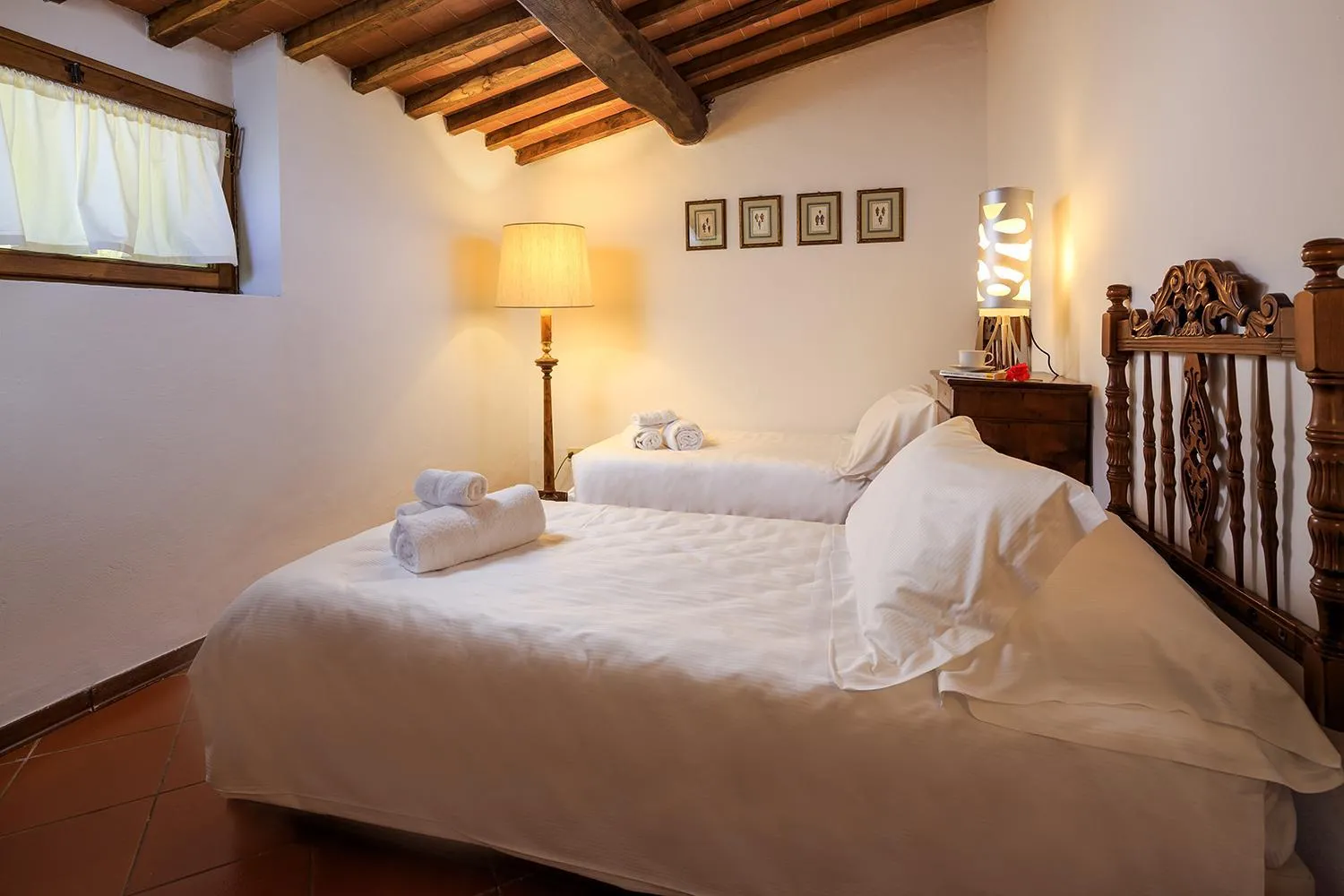 Bed in Le Filigare Wine & Country Relais