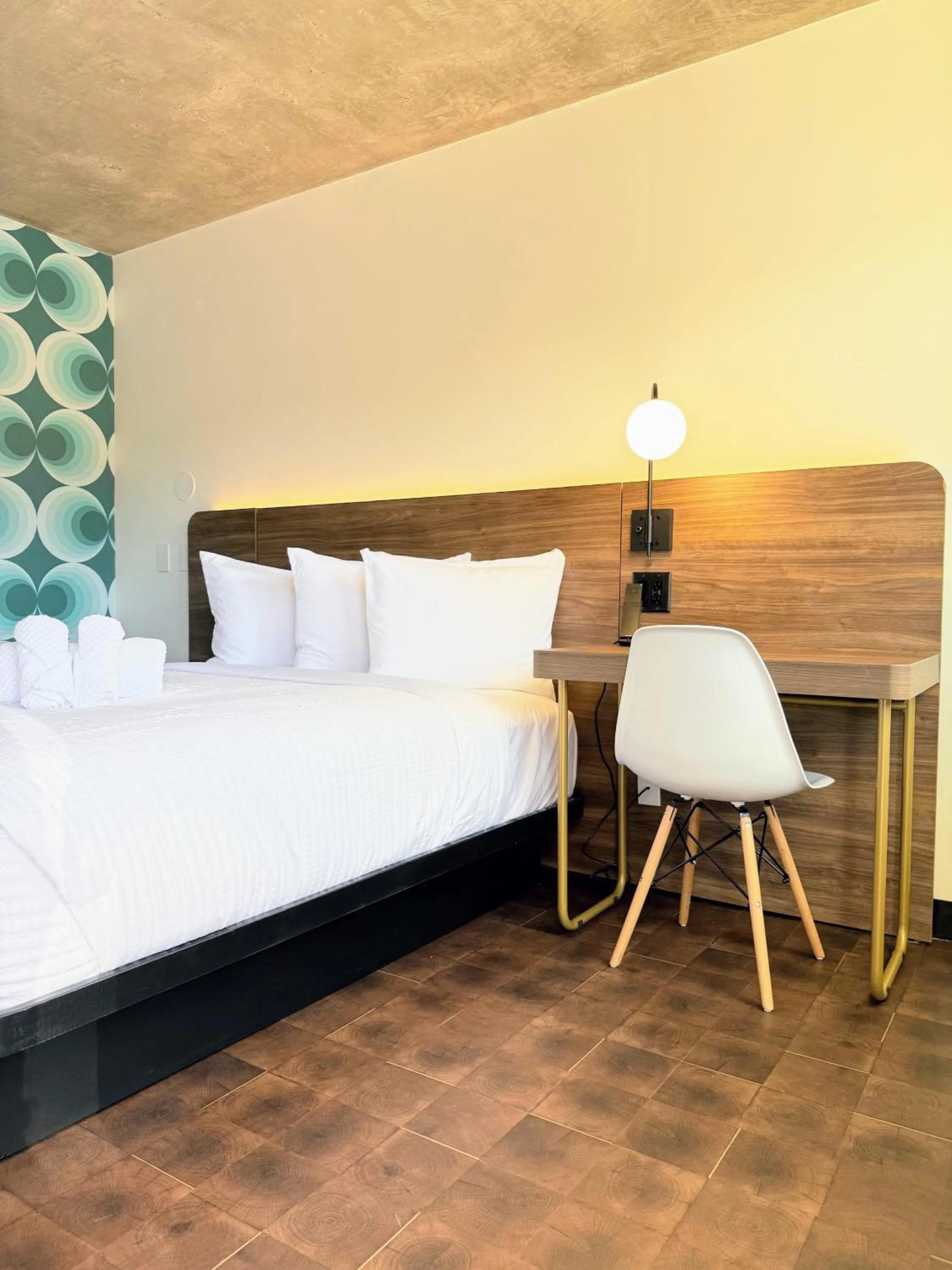 Bed in The Alice Hotel