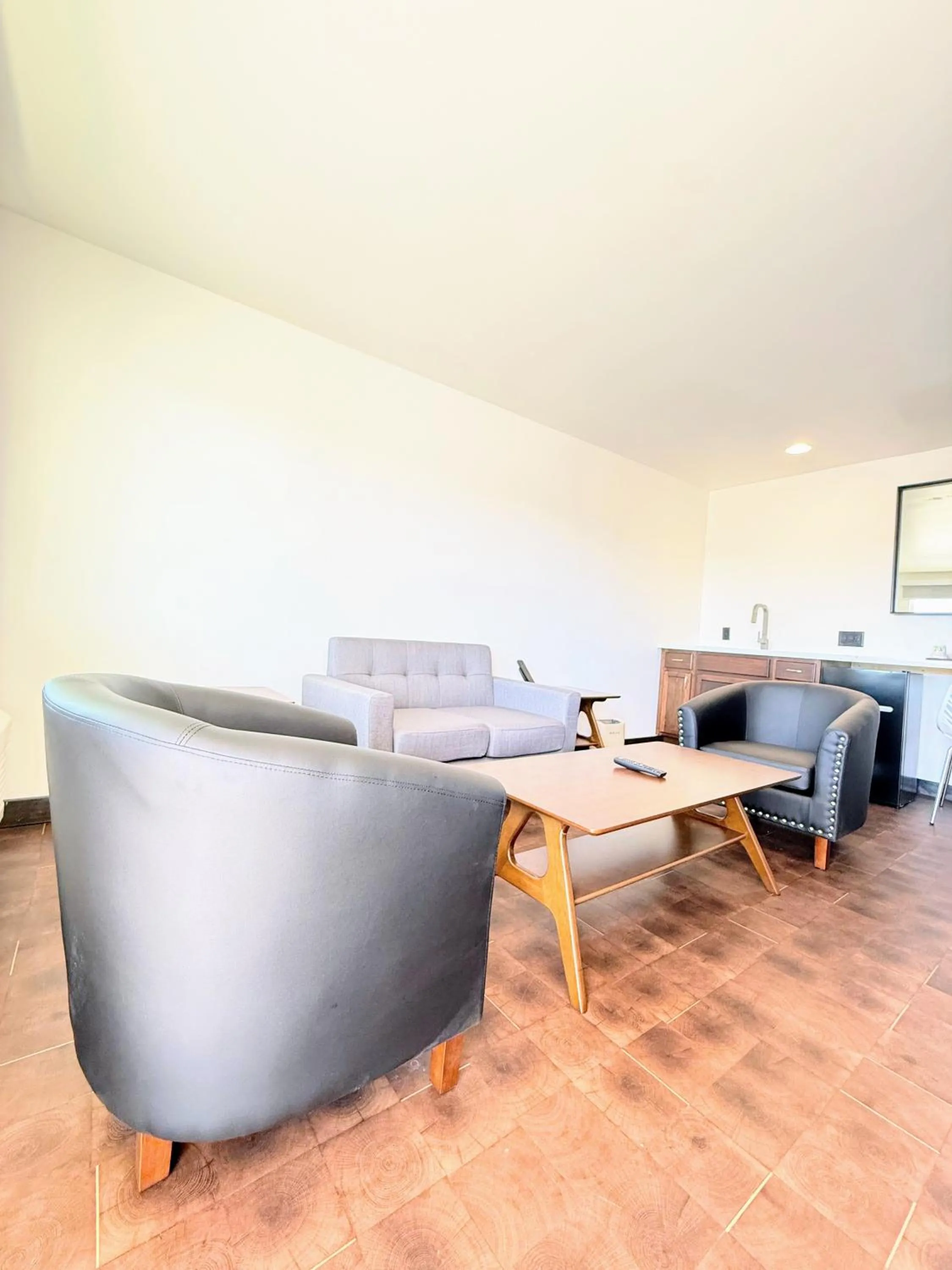 Living room in The Alice Hotel